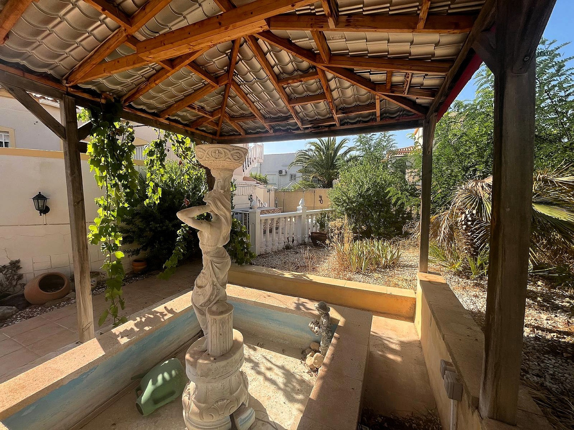 Resale - 3 Bedroom 2 Bathroom Villa in Castalla -  - Alicante
