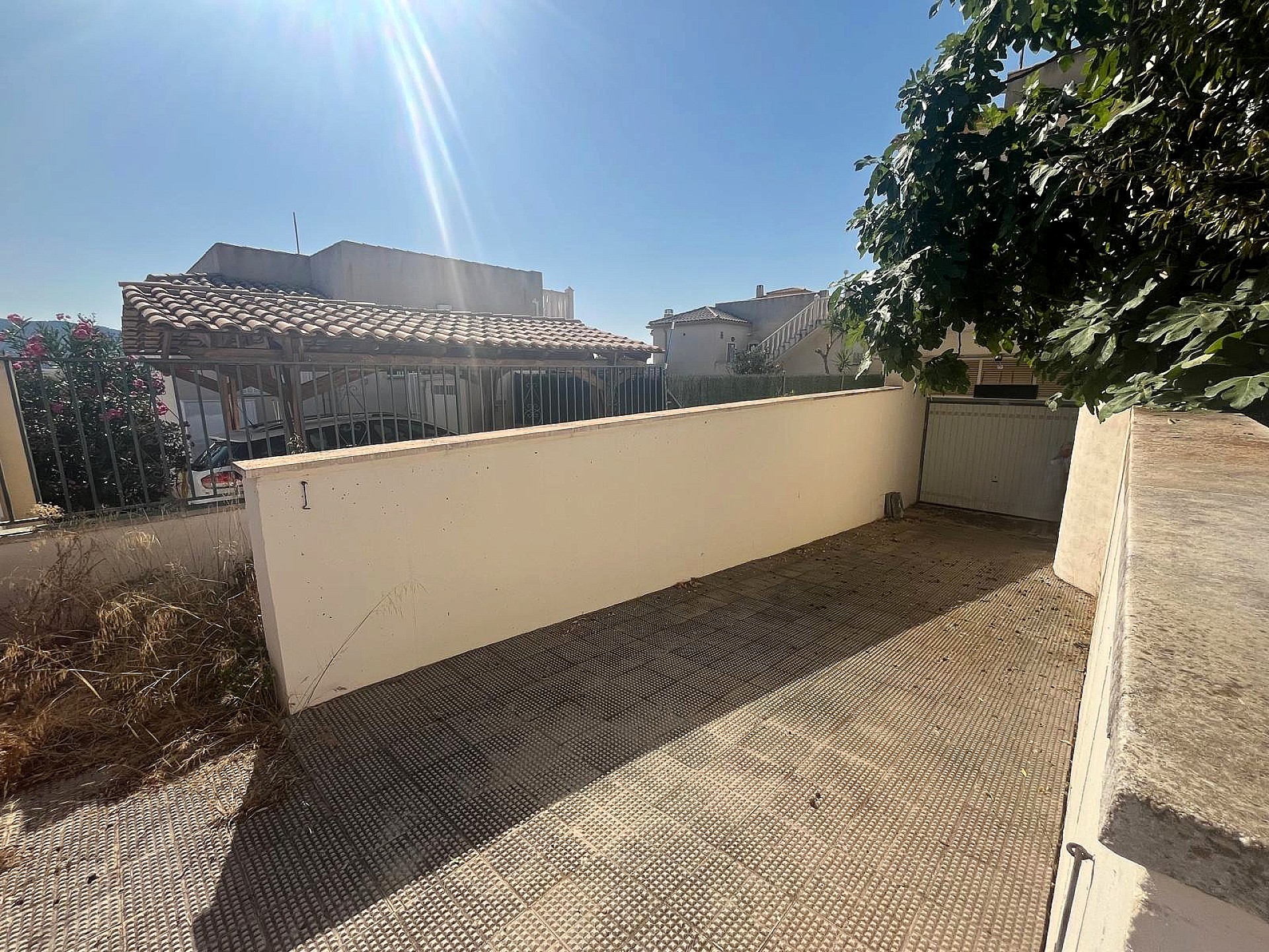 Resale - 3 Bedroom 2 Bathroom Villa in Castalla -  - Alicante