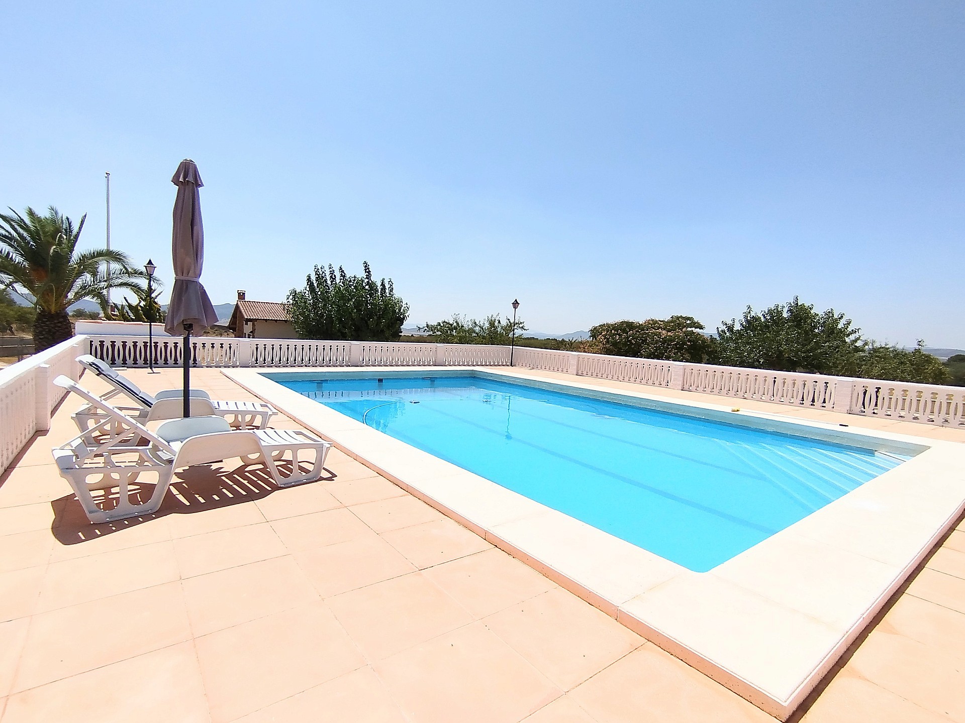 Resale - 4 Bedroom 1 Bathroom Country house in Yecla - , Yecla, Murcia, Spain - Murcia