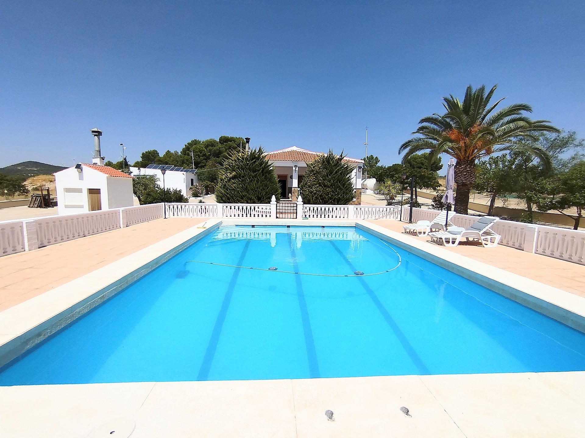 Resale - 4 Bedroom 1 Bathroom Country house in Yecla - , Yecla, Murcia, Spain - Murcia