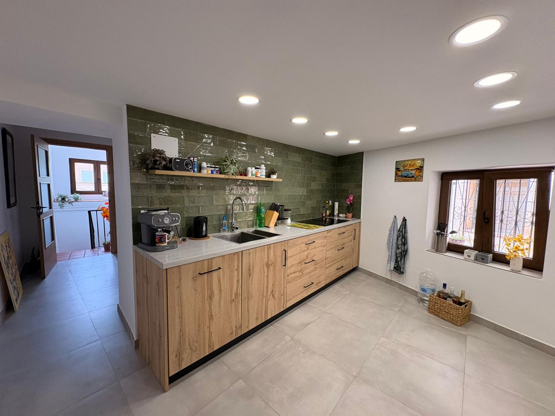 Resale - 4 Bedroom 3 Bathroom Townhouse in Biar -  - Alicante