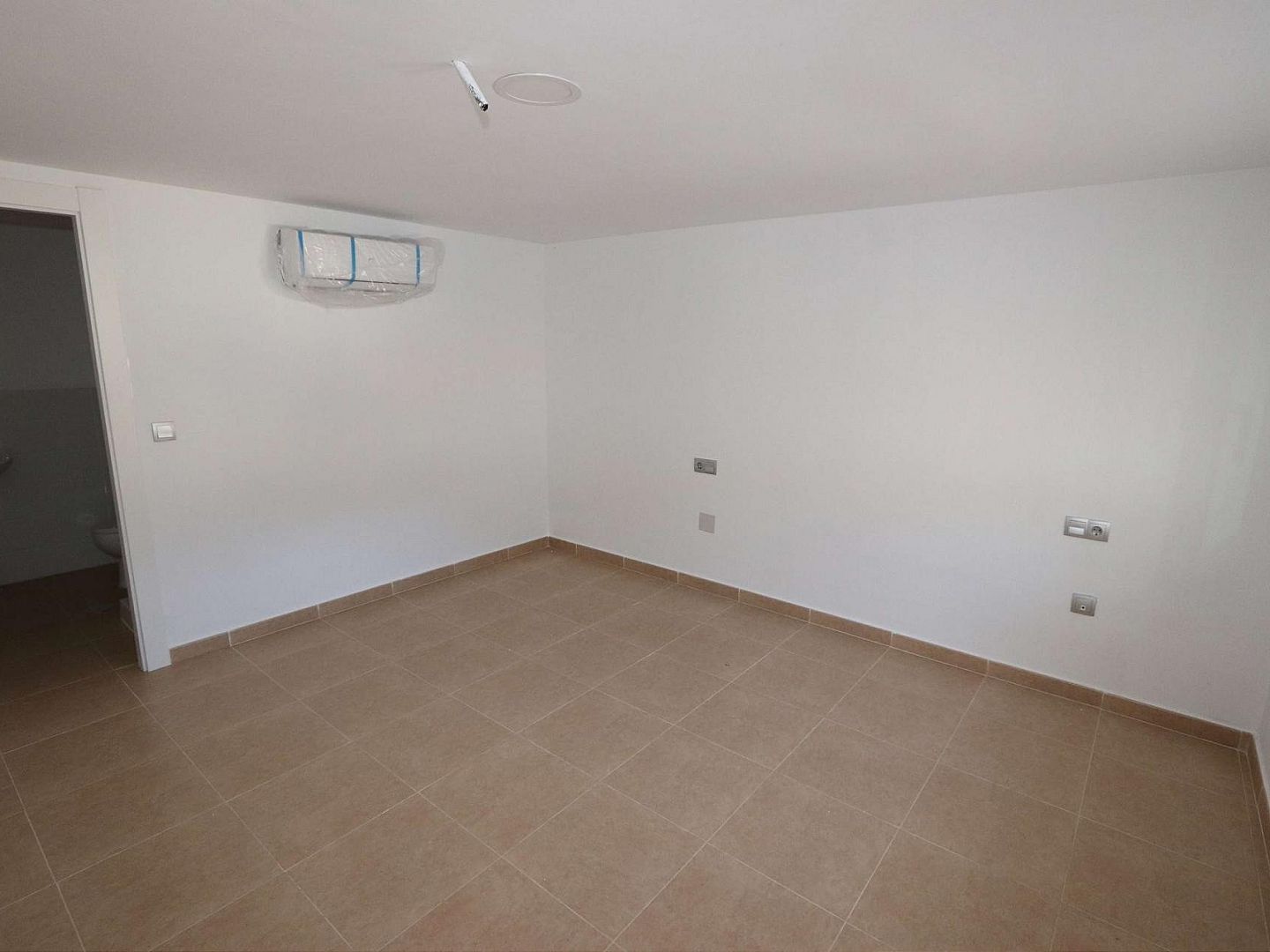 11 Bedroom 12 Bathroom Commercial in Fortuna