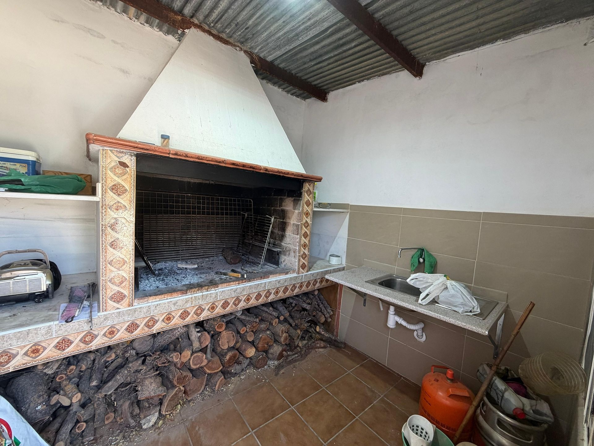Resale - 4 Bedroom 1 Bathroom Finca in Pinoso -  - Alicante
