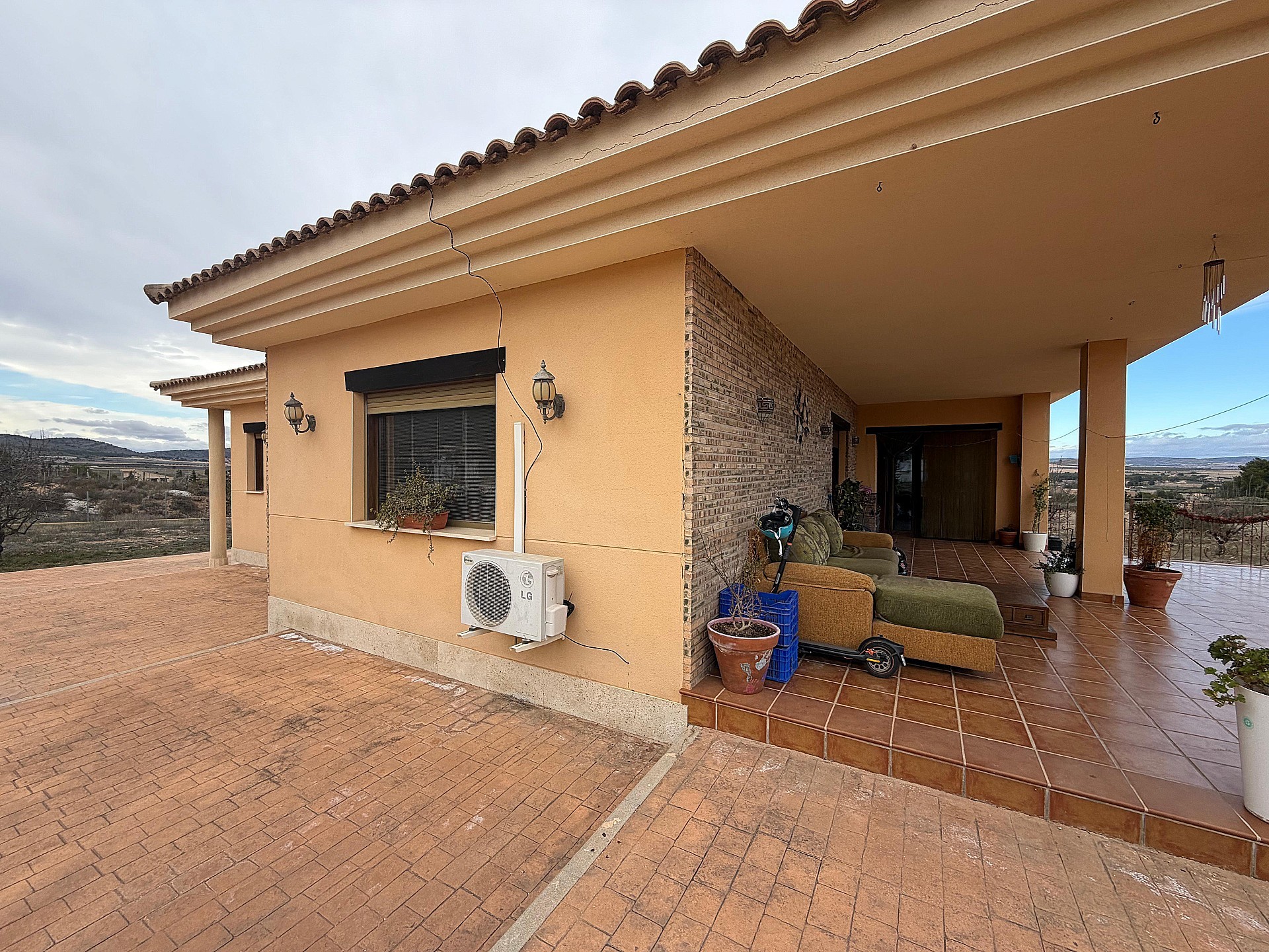 Resale - 2 Bedroom 2 Bathroom Country house in Yecla -  - Murcia