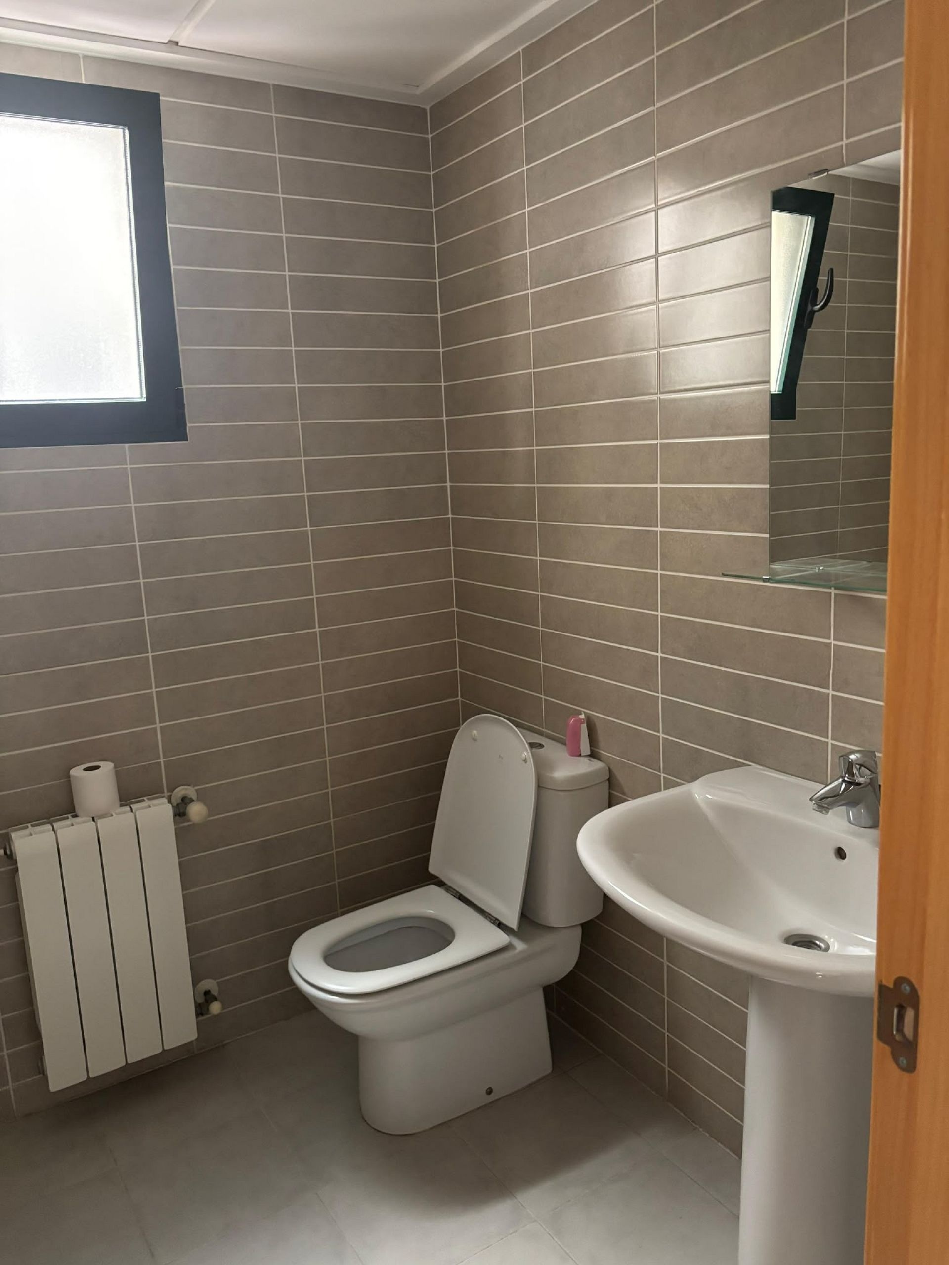 Resale - 3 Bedroom 2 Bathroom Apartment in Alcoy -  - Alicante