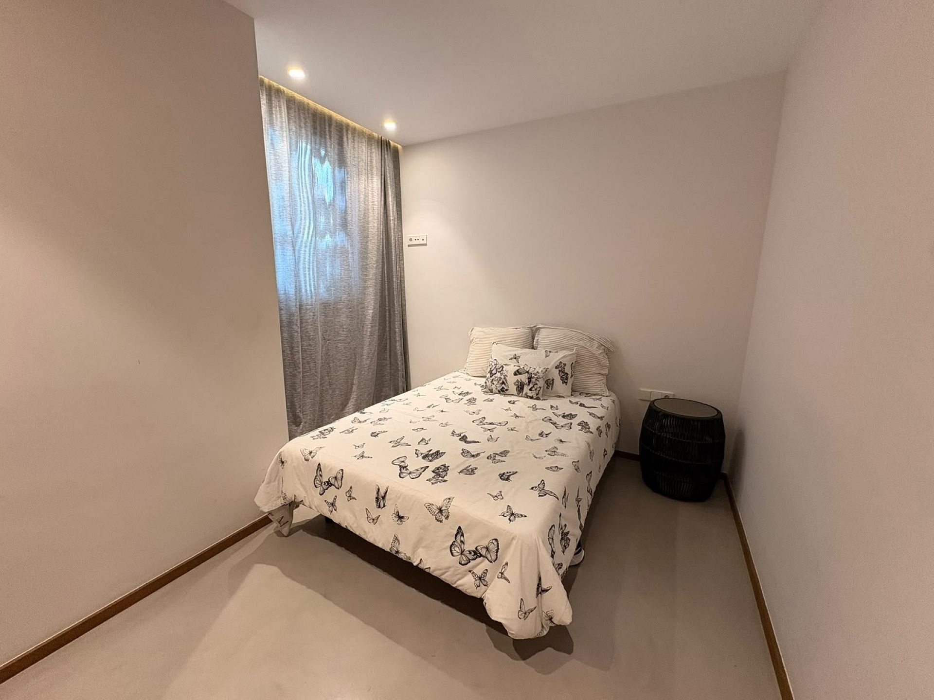 Resale - 4 Bedroom 4 Bathroom Villa in Petrer -  - Alicante