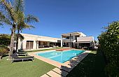 4 Bedroom 4 Bathroom Villa in Petrer