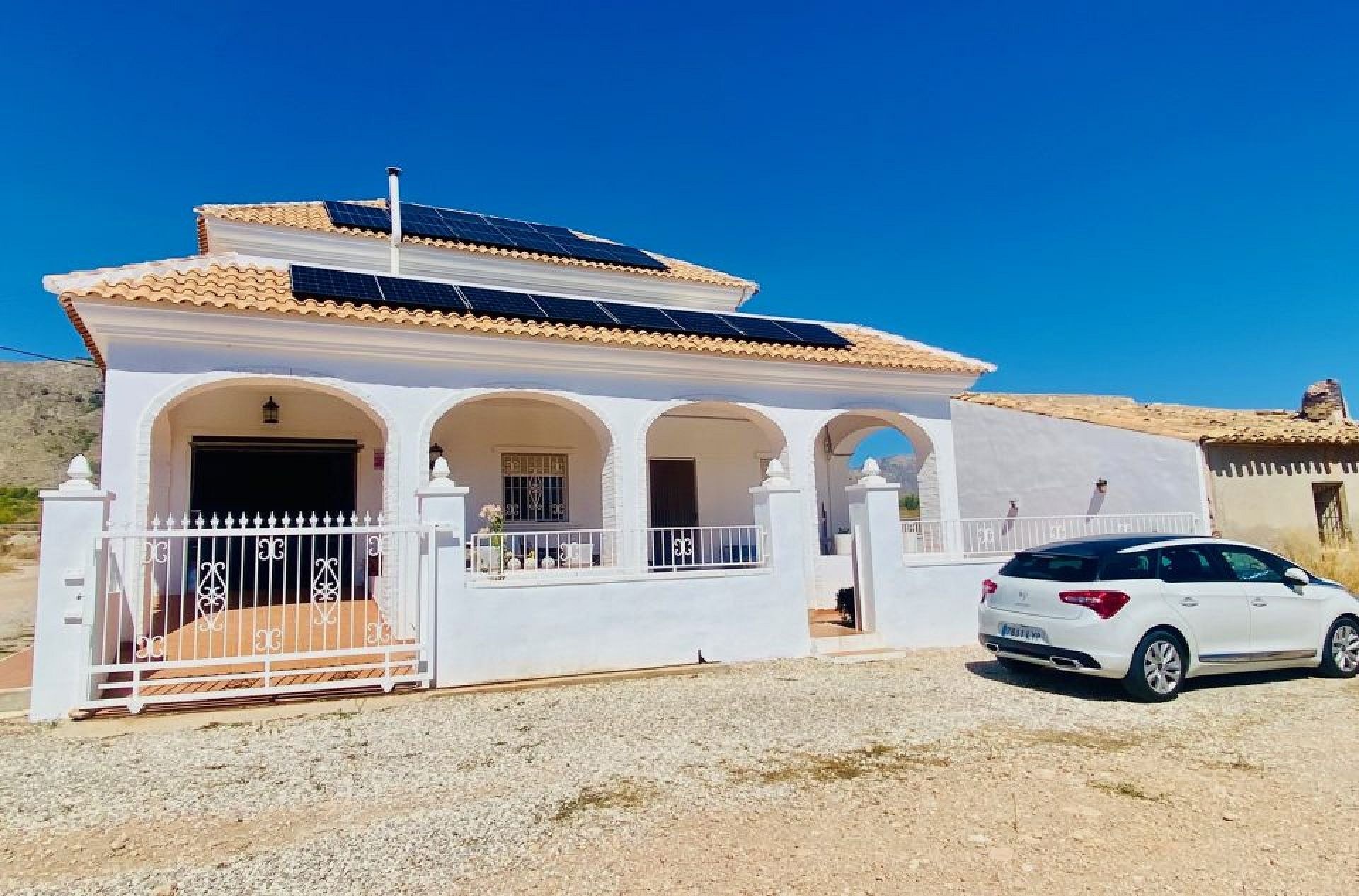 Resale - 3 Bedroom 2 Bathroom Villa in Macisvenda -  - Murcia