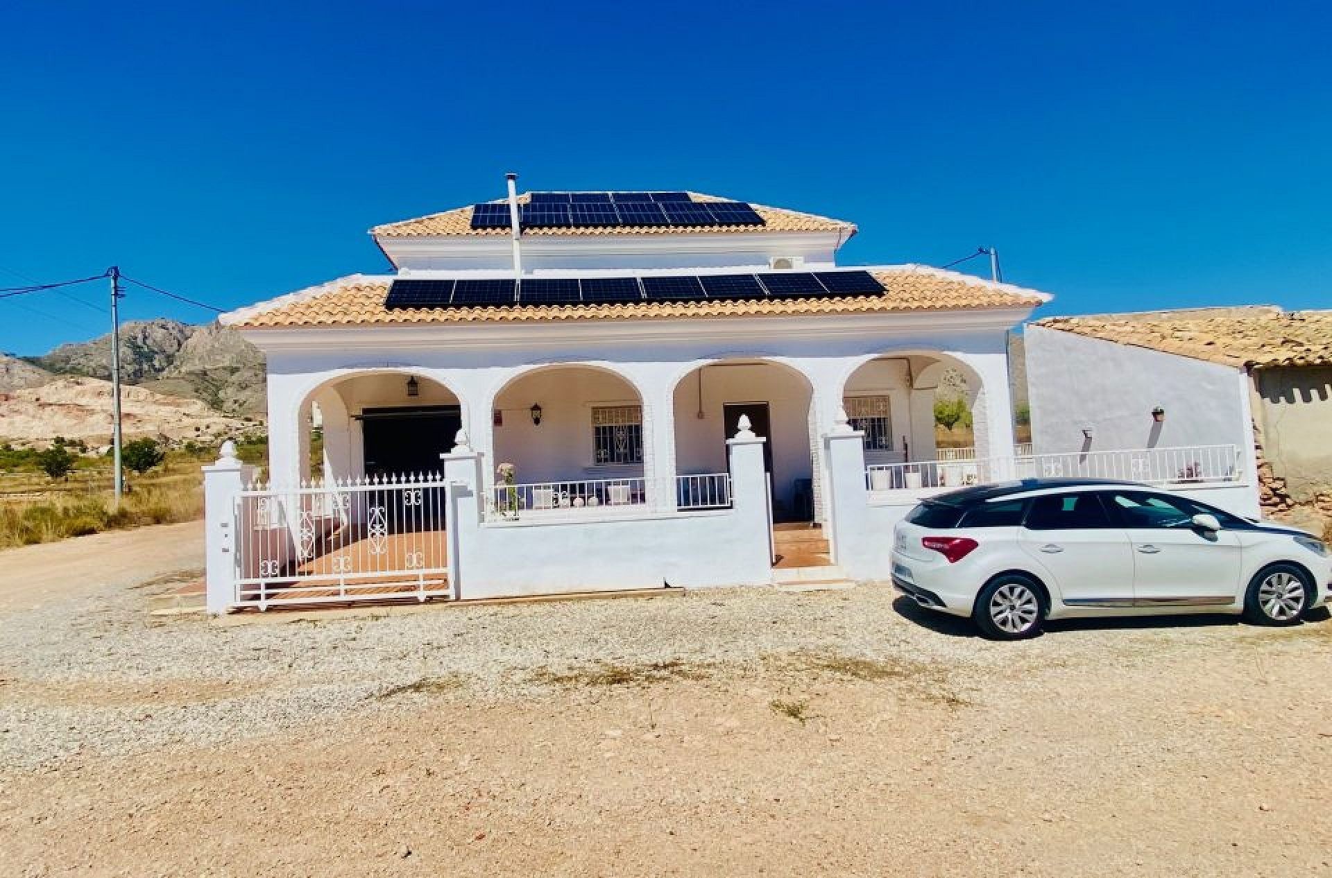 Resale - 3 Bedroom 2 Bathroom Villa in Macisvenda -  - Murcia