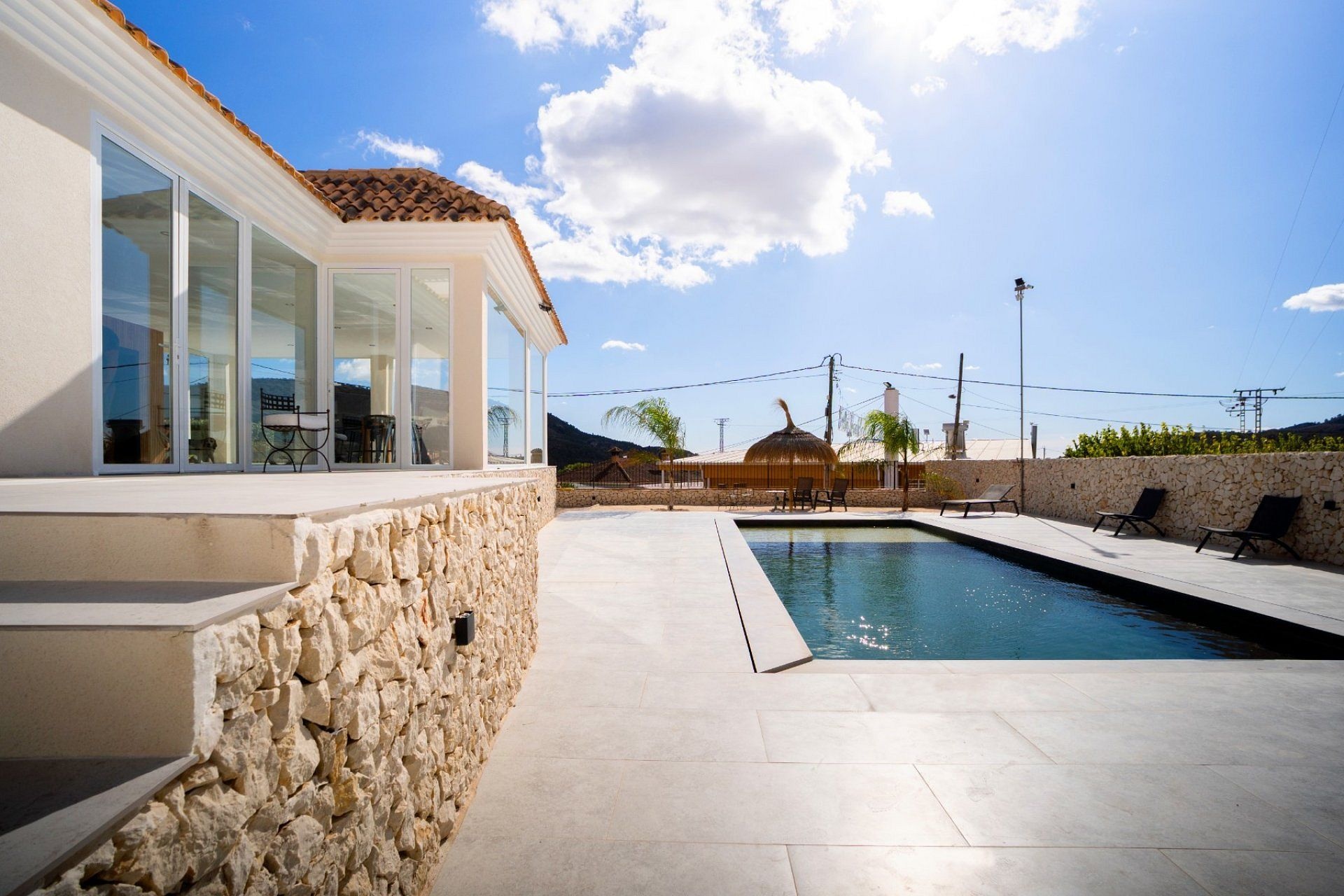 Resale - 5 Bedroom 5 Bathroom Villa in Fortuna -  - Murcia