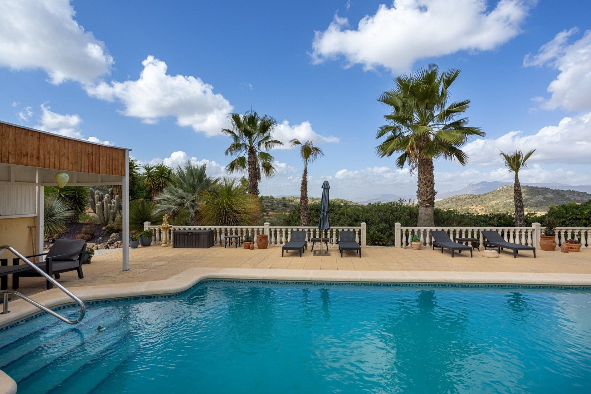 Resale - 4 Bedroom 2 Bathroom Villa in La Zarza -  - Murcia