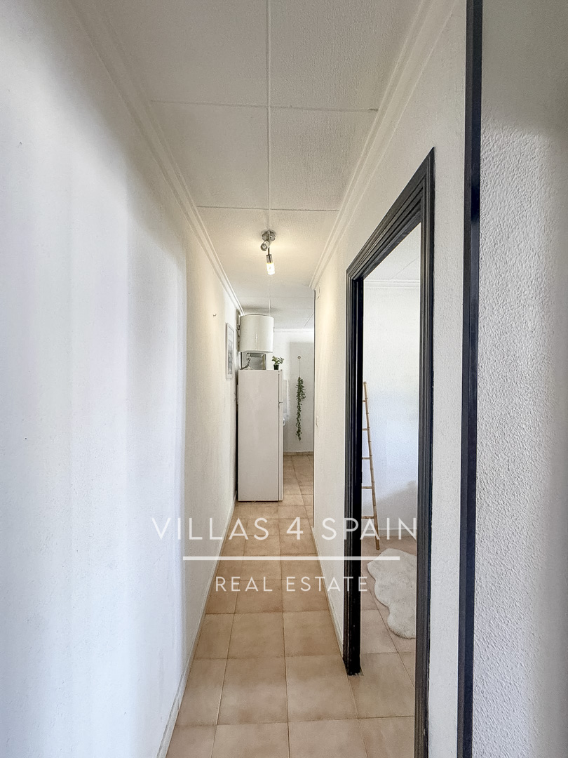 Resale - 2-Bed 1 bath Townhouse with Private Garden & Sunny Terrace, in La Marina, San Fulgencio Alicante  - av. de londres - Alicante