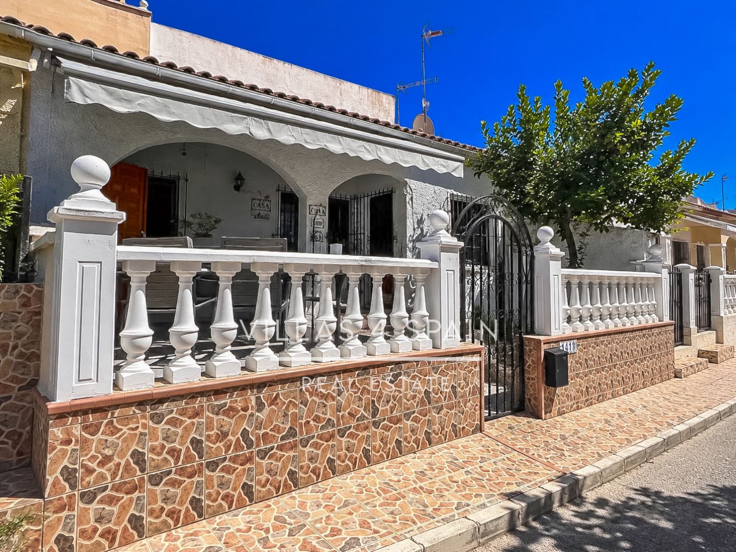 2-Bed 1 bath Townhouse with Private Garden & Sunny Terrace, in La Marina, San Fulgencio Alicante 