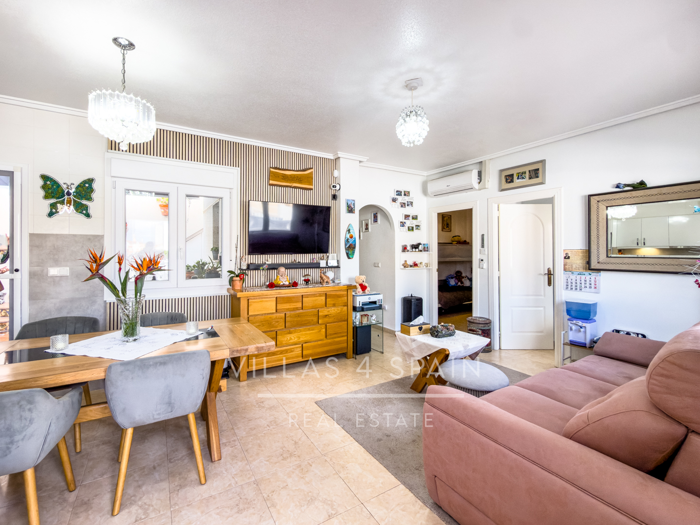 Resale - Cv v4s: 3 Bed 2 Bath townhouse with roof terrace and community pool in Benijofar - Ciudad Quesada  - calle rio turia - Alicante