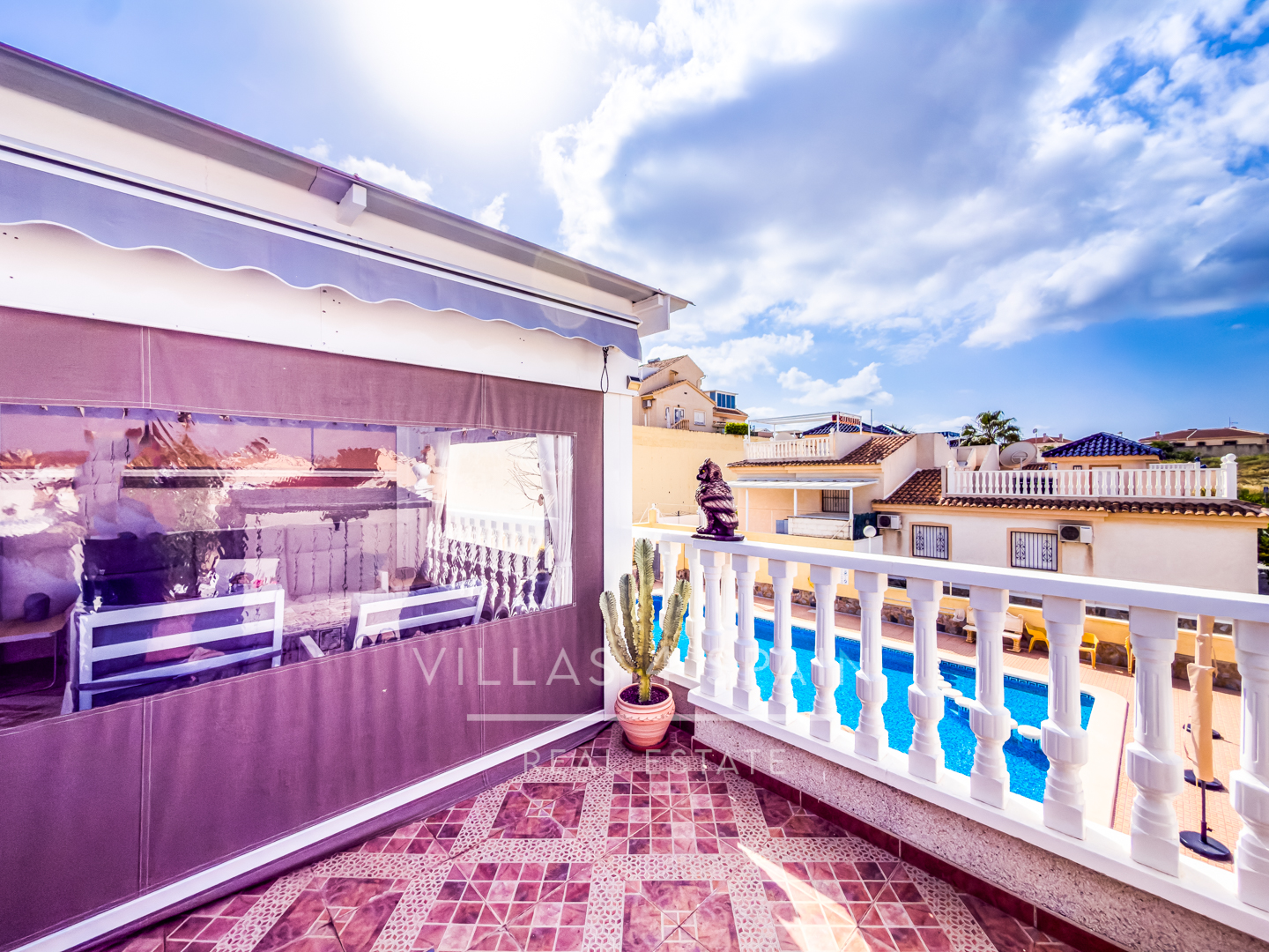 Resale - Cv v4s: 3 Bed 2 Bath townhouse with roof terrace and community pool in Benijofar - Ciudad Quesada  - calle rio turia - Alicante