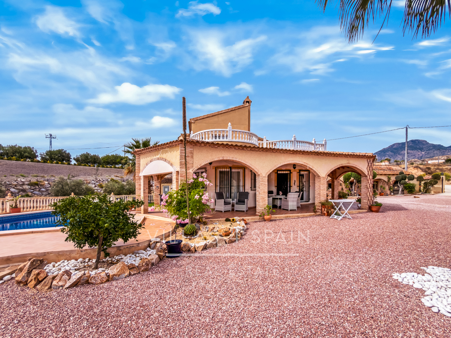 Resale - 6 bedroom 4 bathroom villa and cave house for sale in Las Casicas, Fortuna - paraje de las casicas - Murcia