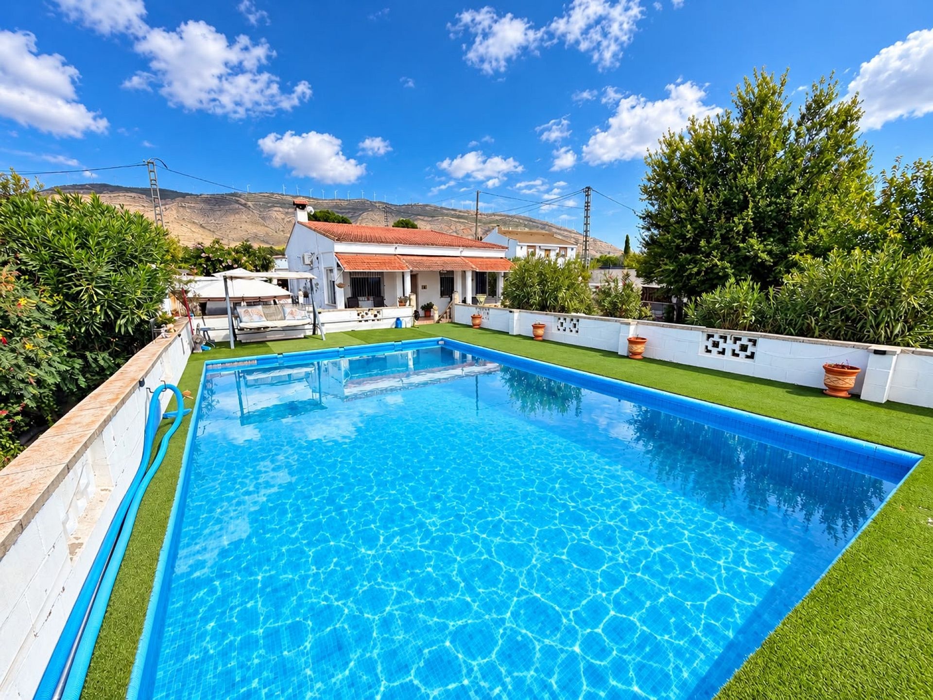 Resale - 3 Bedroom 2 Bathroom Villa in Caudete -  - Albacete