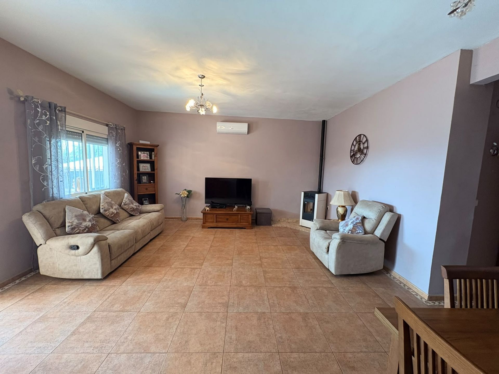 Resale - 3 Bedroom 2 Bathroom Villa in Caudete -  - Albacete