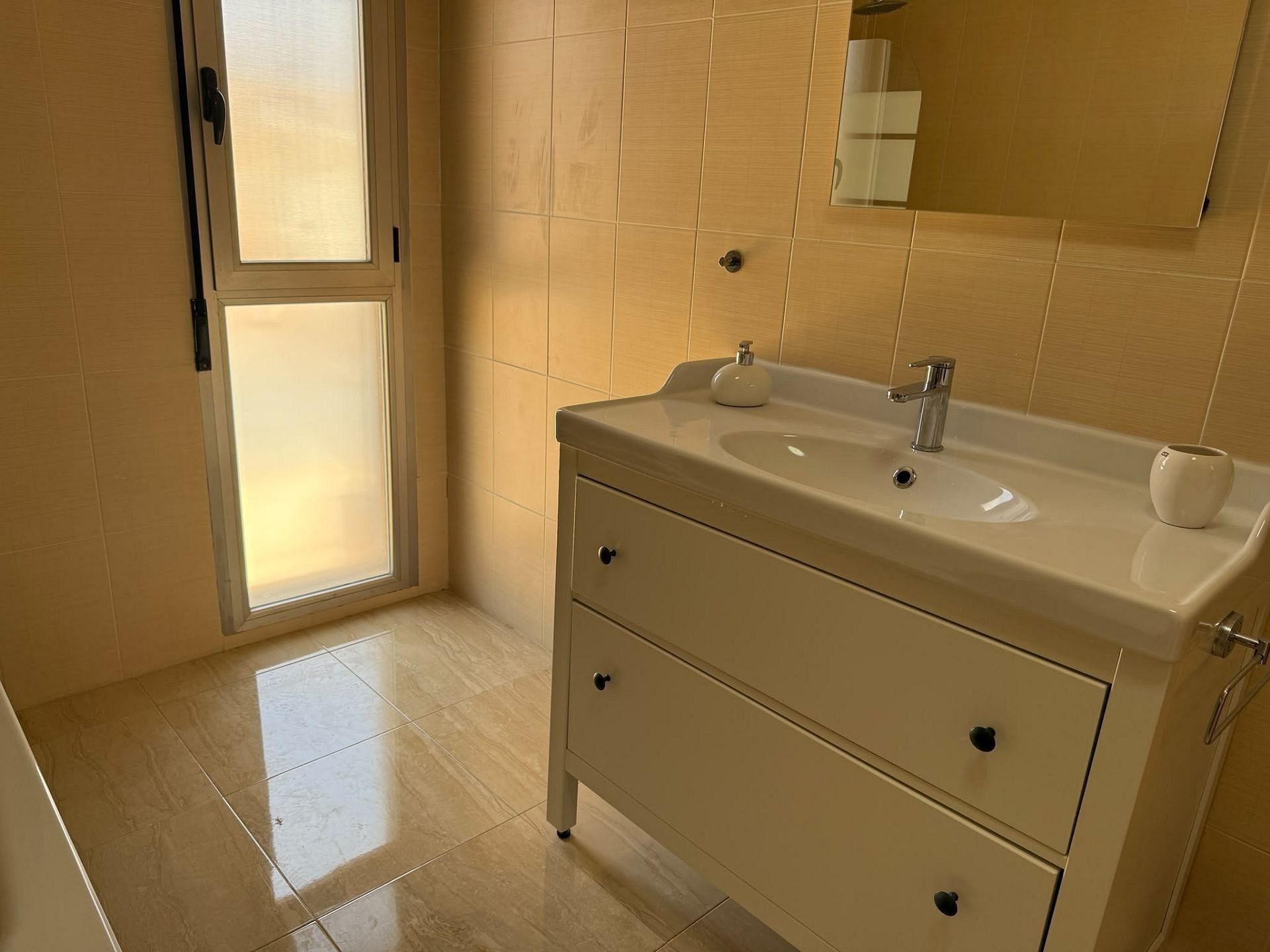 Resale - 3 Bedroom 2 Bathroom Apartment in Pinoso - , Pinoso, Alicante, Spain - Alicante