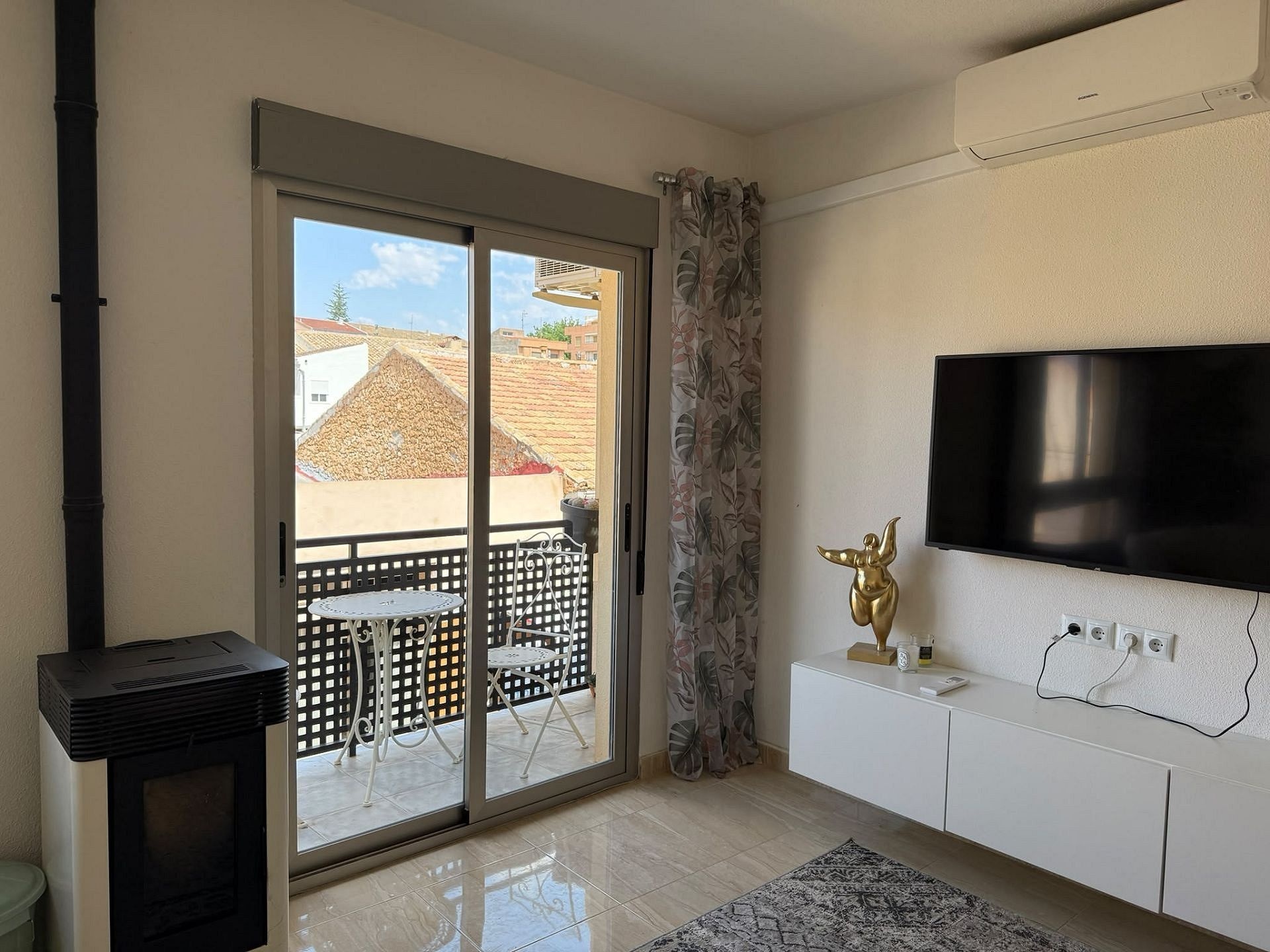 Resale - 3 Bedroom 2 Bathroom Apartment in Pinoso - , Pinoso, Alicante, Spain - Alicante
