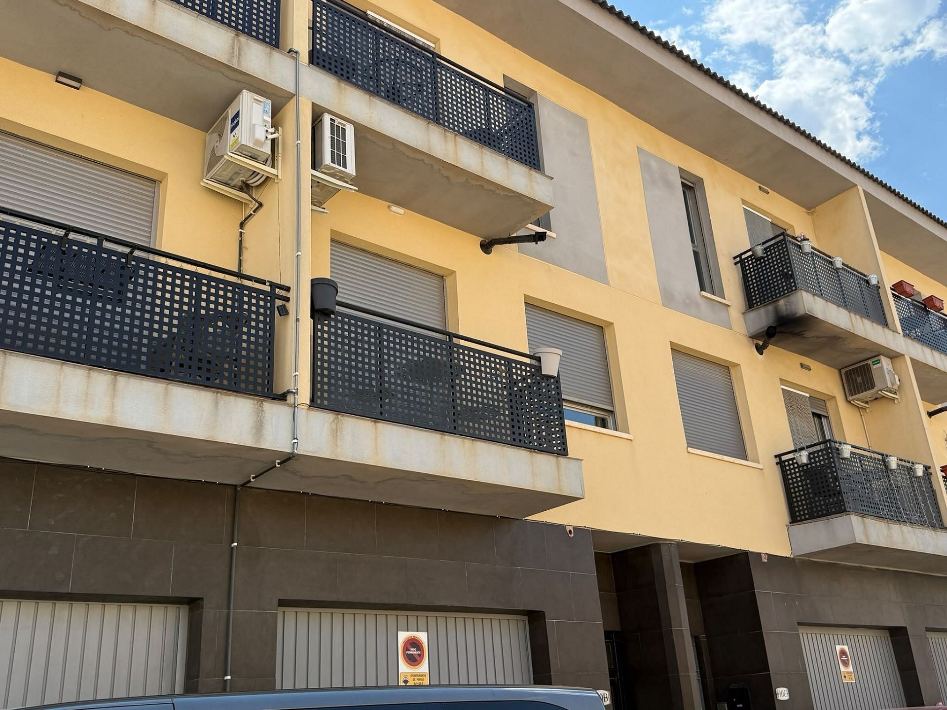 Resale - 3 Bedroom 2 Bathroom Apartment in Pinoso - , Pinoso, Alicante, Spain - Alicante