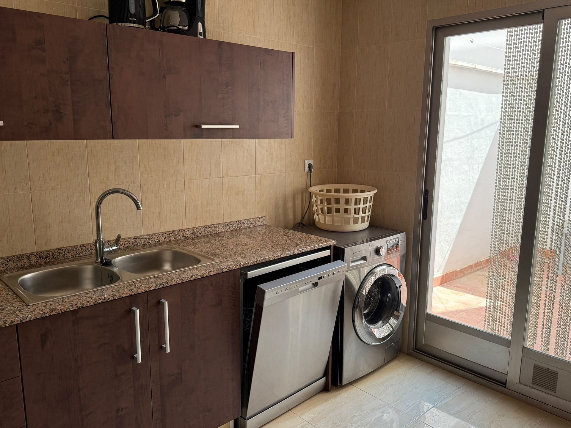 Resale - 3 Bedroom 2 Bathroom Apartment in Pinoso - , Pinoso, Alicante, Spain - Alicante