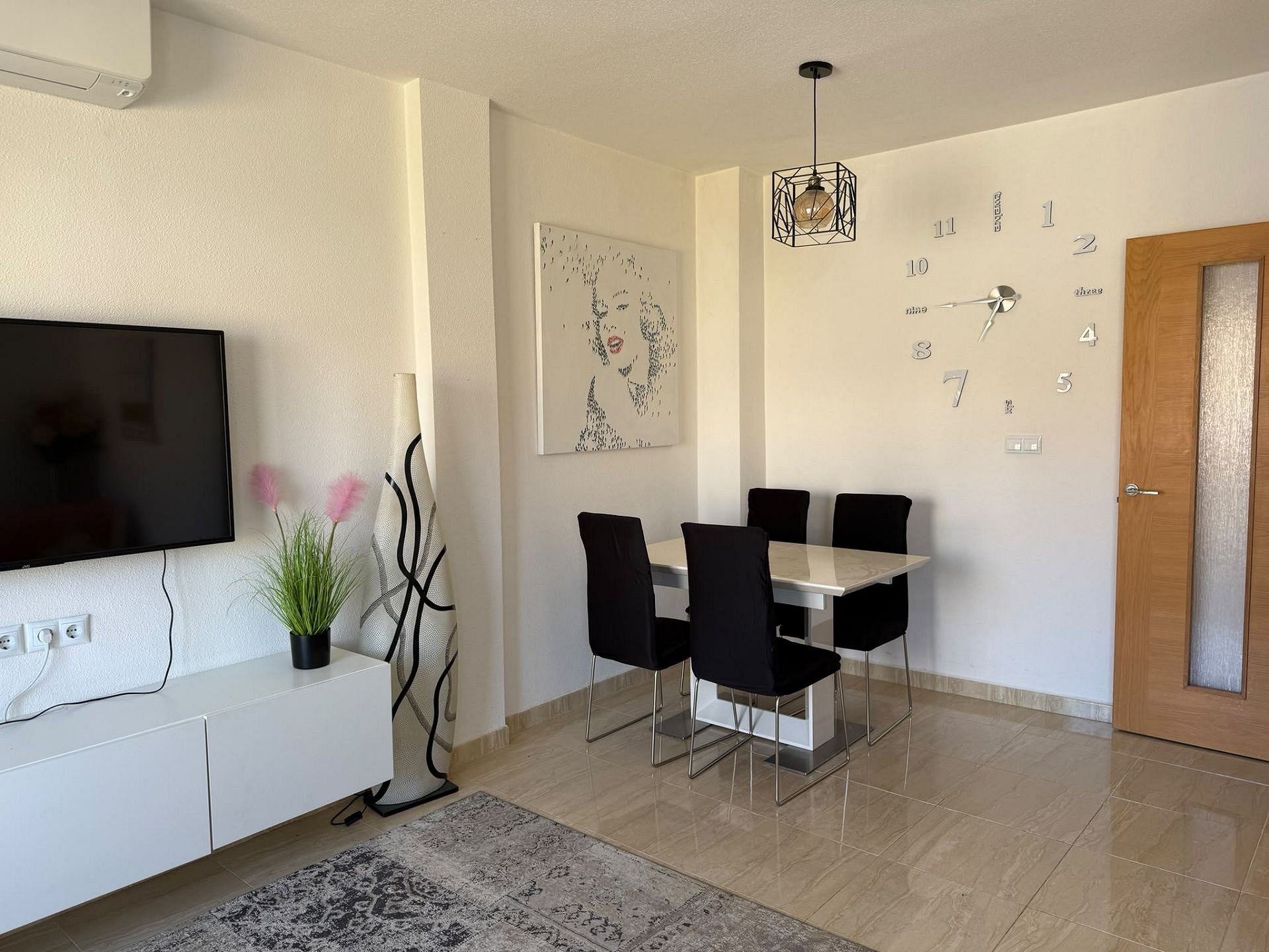 Resale - 3 Bedroom 2 Bathroom Apartment in Pinoso - , Pinoso, Alicante, Spain - Alicante