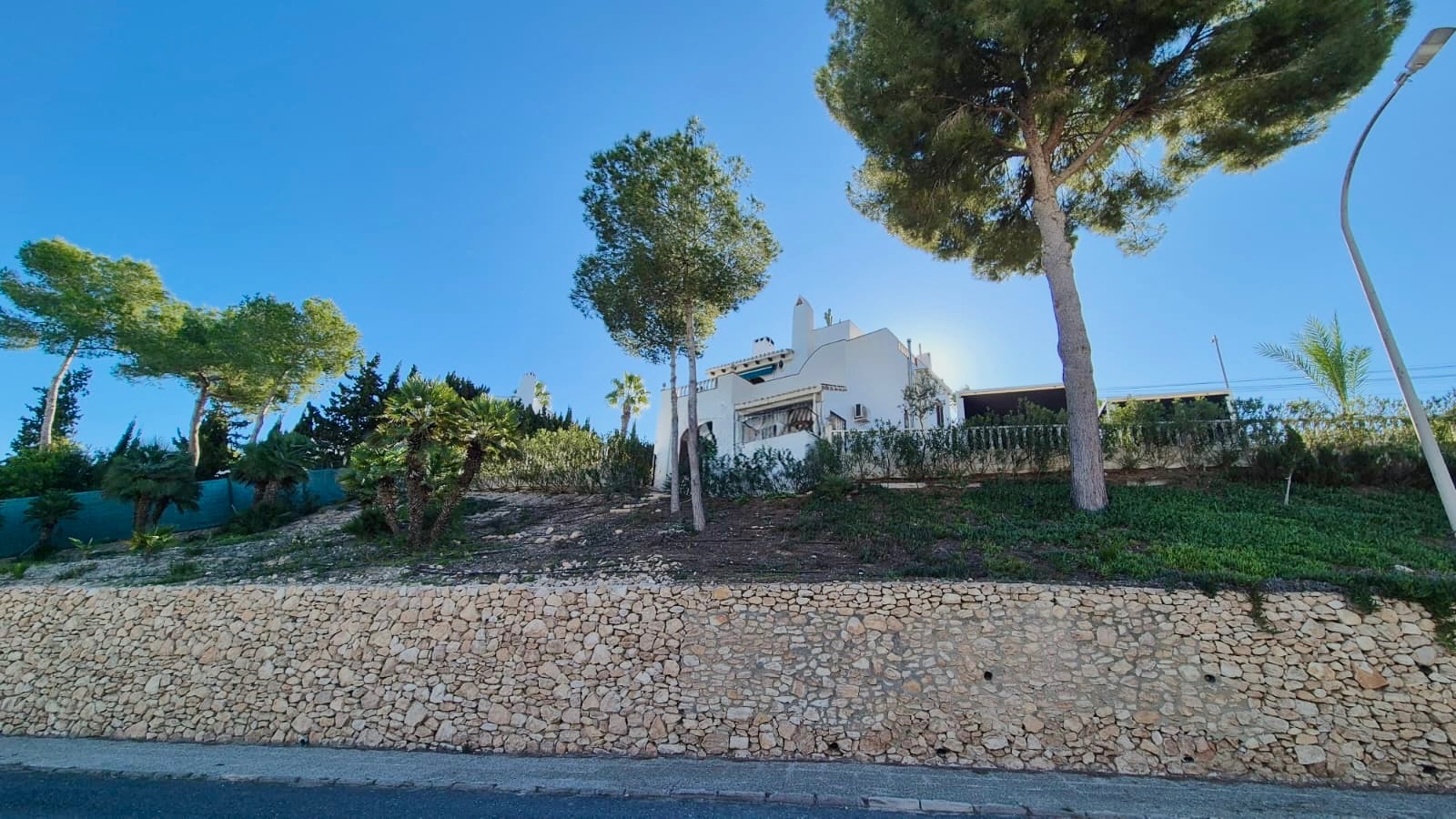 Resale - 4 Bedroom 2 Bathroom Villa in Orihuela - Costa Blanca Sur  - Alicante