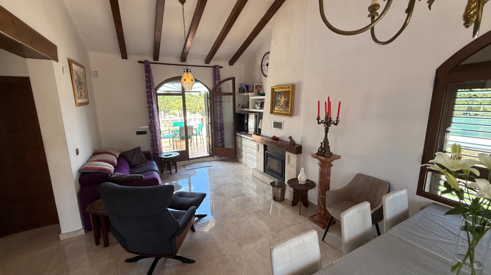 Resale - 4 Bedroom 2 Bathroom Villa in Orihuela - Costa Blanca Sur  - Alicante