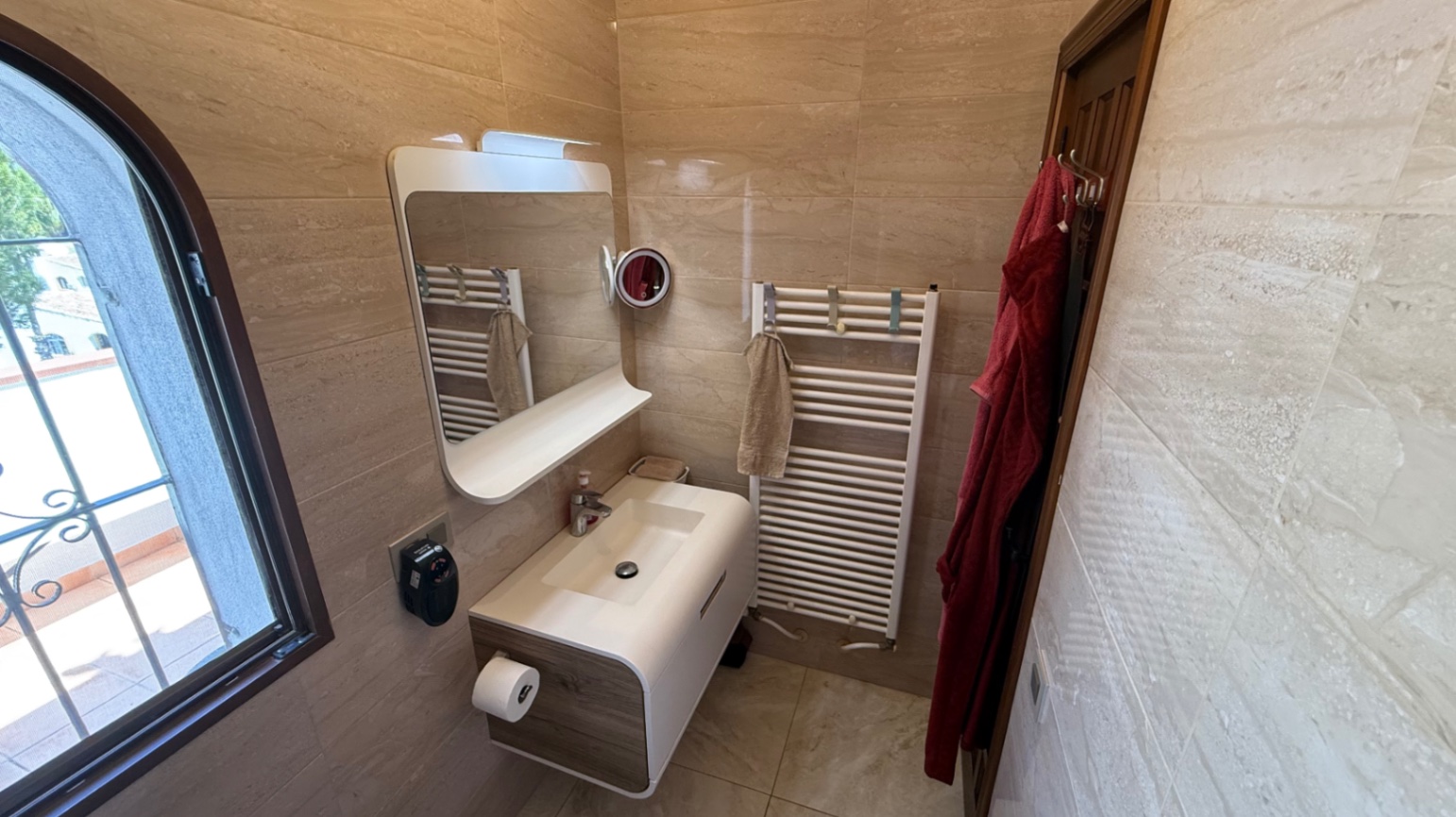 Resale - 4 Bedroom 2 Bathroom Villa in Orihuela - Costa Blanca Sur  - Alicante