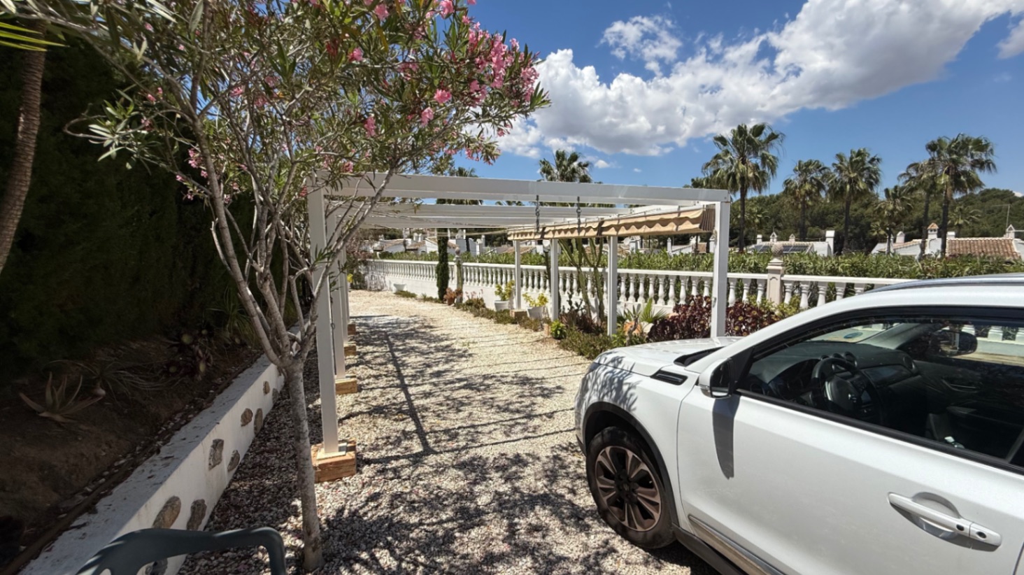 Resale - 4 Bedroom 2 Bathroom Villa in Orihuela - Costa Blanca Sur  - Alicante