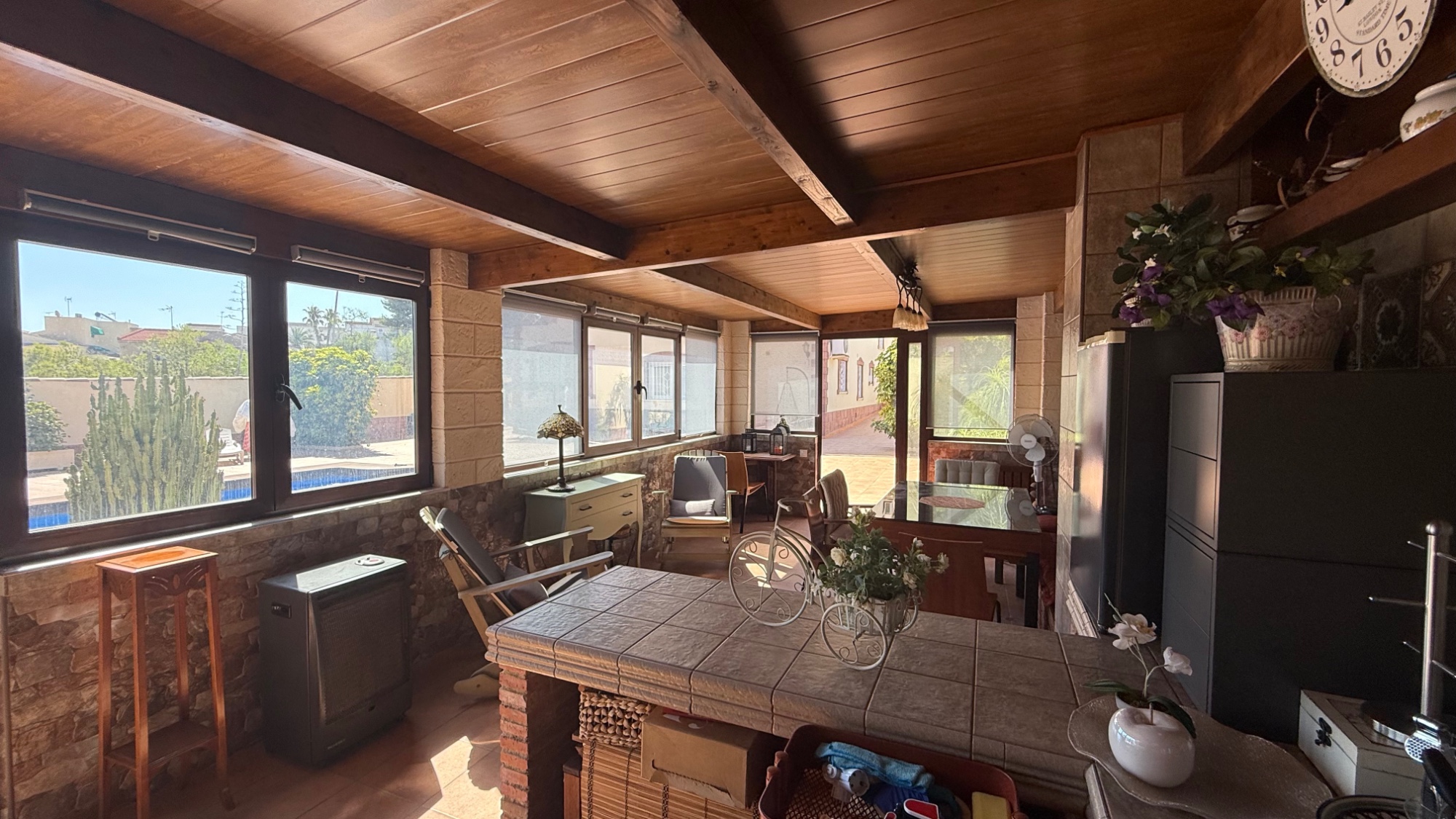 Resale - 7 Bedroom 4 Bathroom Villa in Torrevieja - Costa Blanca Sur  - Alicante