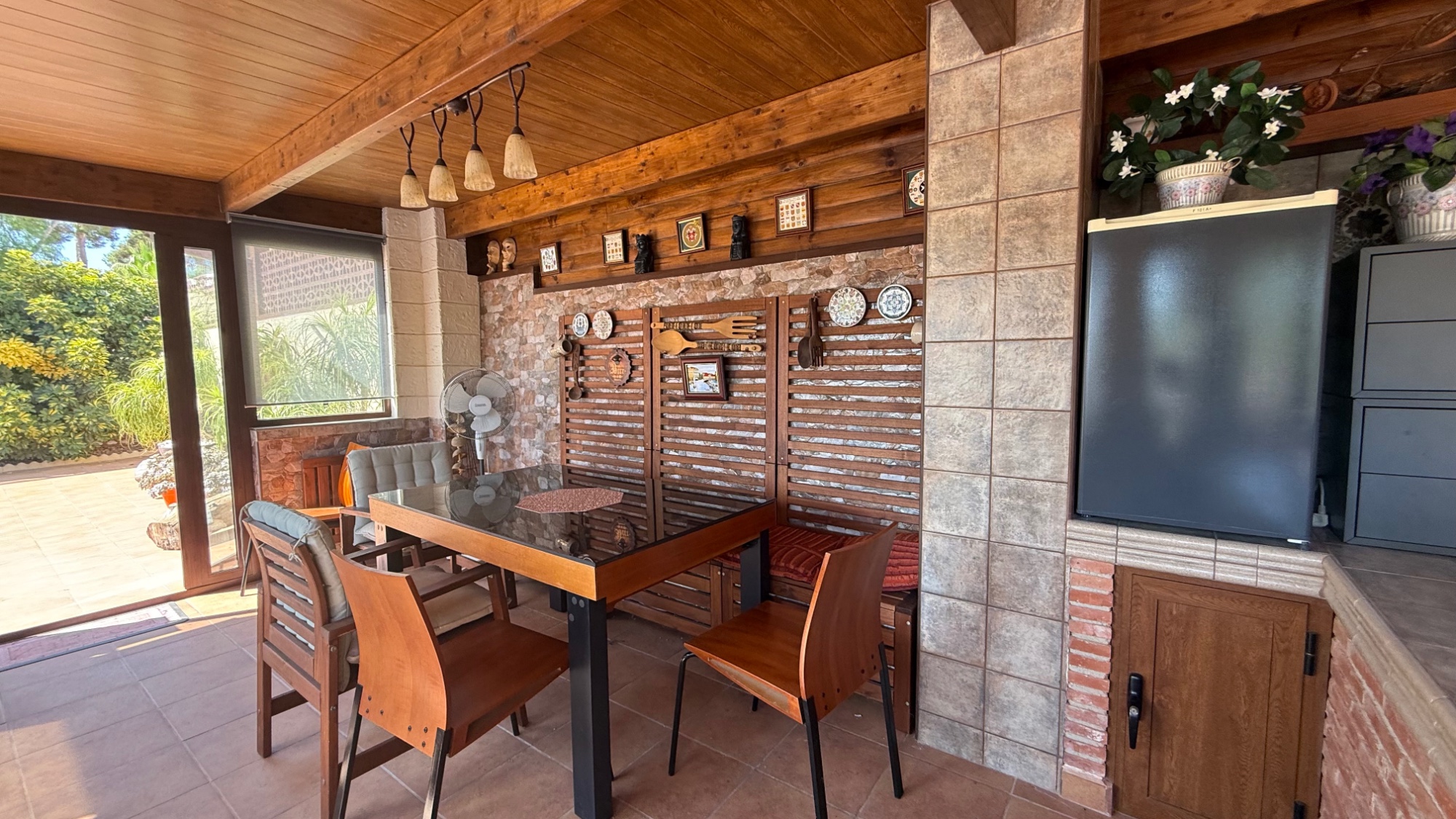 Resale - 7 Bedroom 4 Bathroom Villa in Torrevieja - Costa Blanca Sur  - Alicante