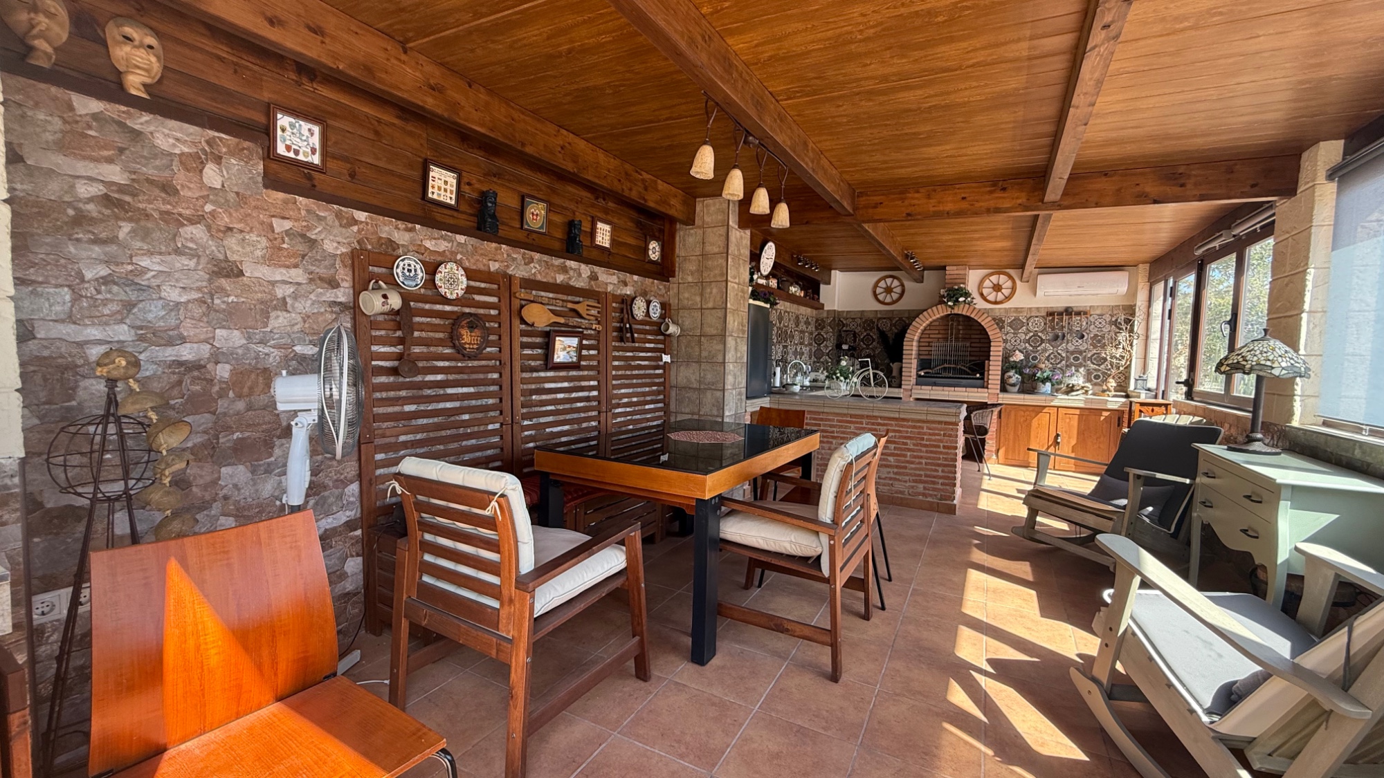 Resale - 7 Bedroom 4 Bathroom Villa in Torrevieja - Costa Blanca Sur  - Alicante