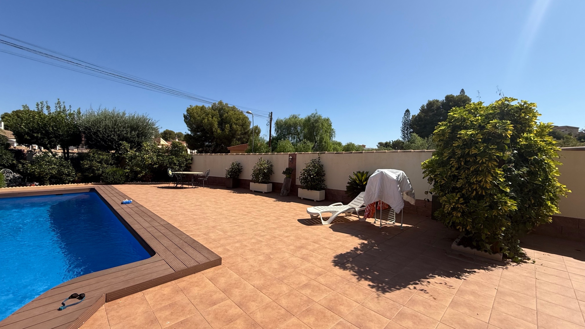 Resale - 7 Bedroom 4 Bathroom Villa in Torrevieja - Costa Blanca Sur  - Alicante