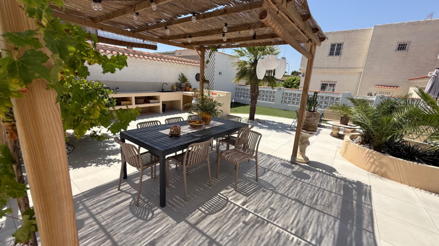 Resale - 3 Bedroom 3 Bathroom Villa in Torrevieja - Costa Blanca Sur  - Alicante