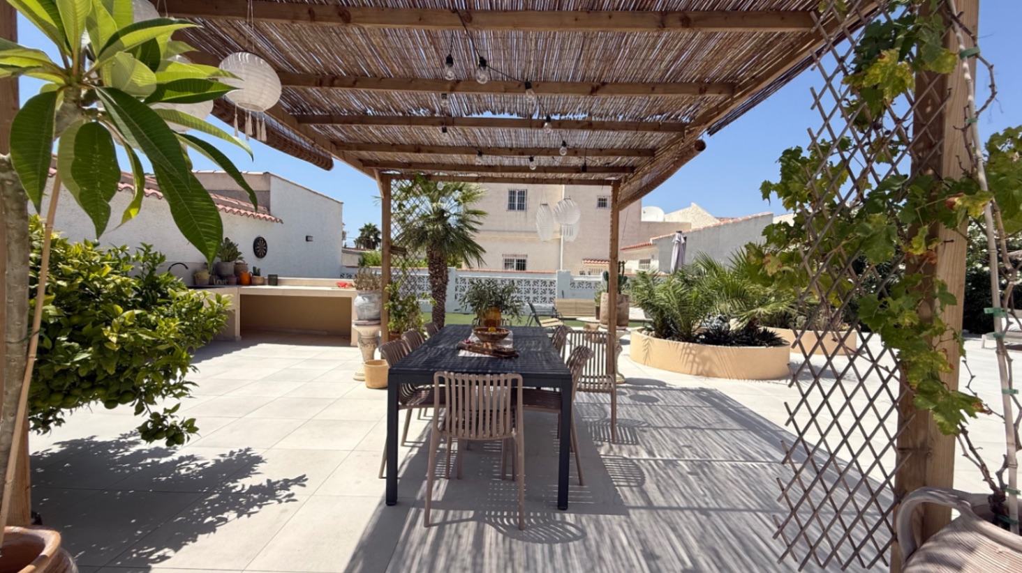 Resale - 3 Bedroom 3 Bathroom Villa in Torrevieja - Costa Blanca Sur  - Alicante