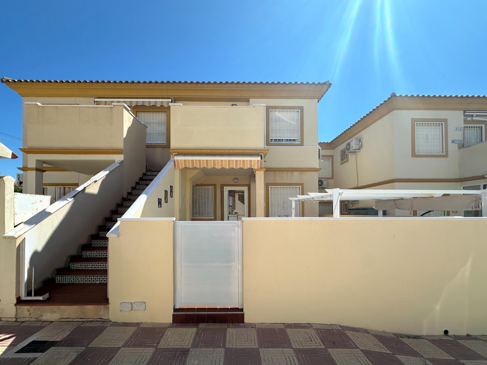 Resale - 2 Bedroom 1 Bathroom Bungalow in Orihuela Costa - Orihuela Costa  - Alicante