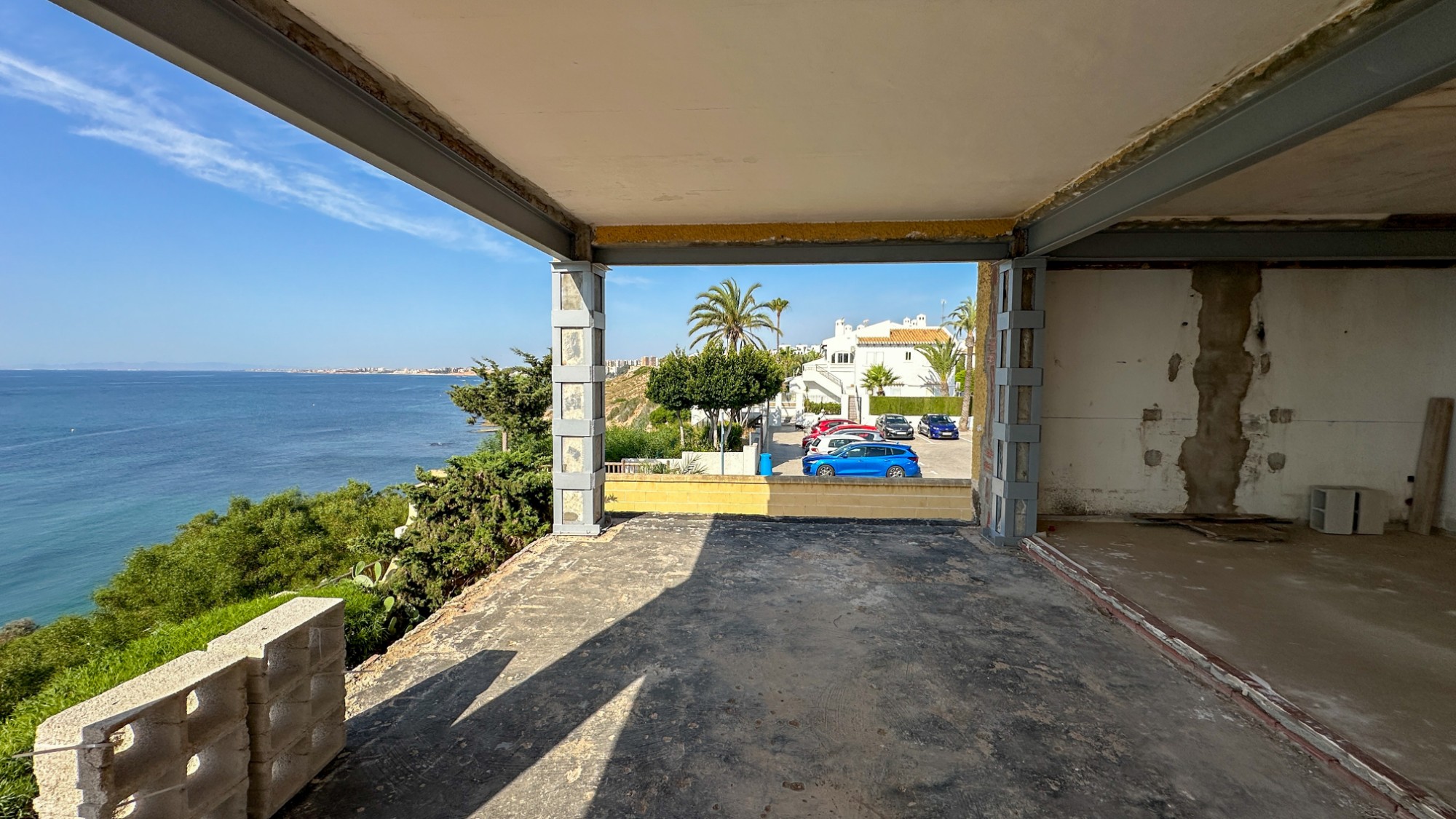 Resale - 5 Bedroom 3 Bathroom Villa in Cabo Roig - Cabo Roig  - Alicante