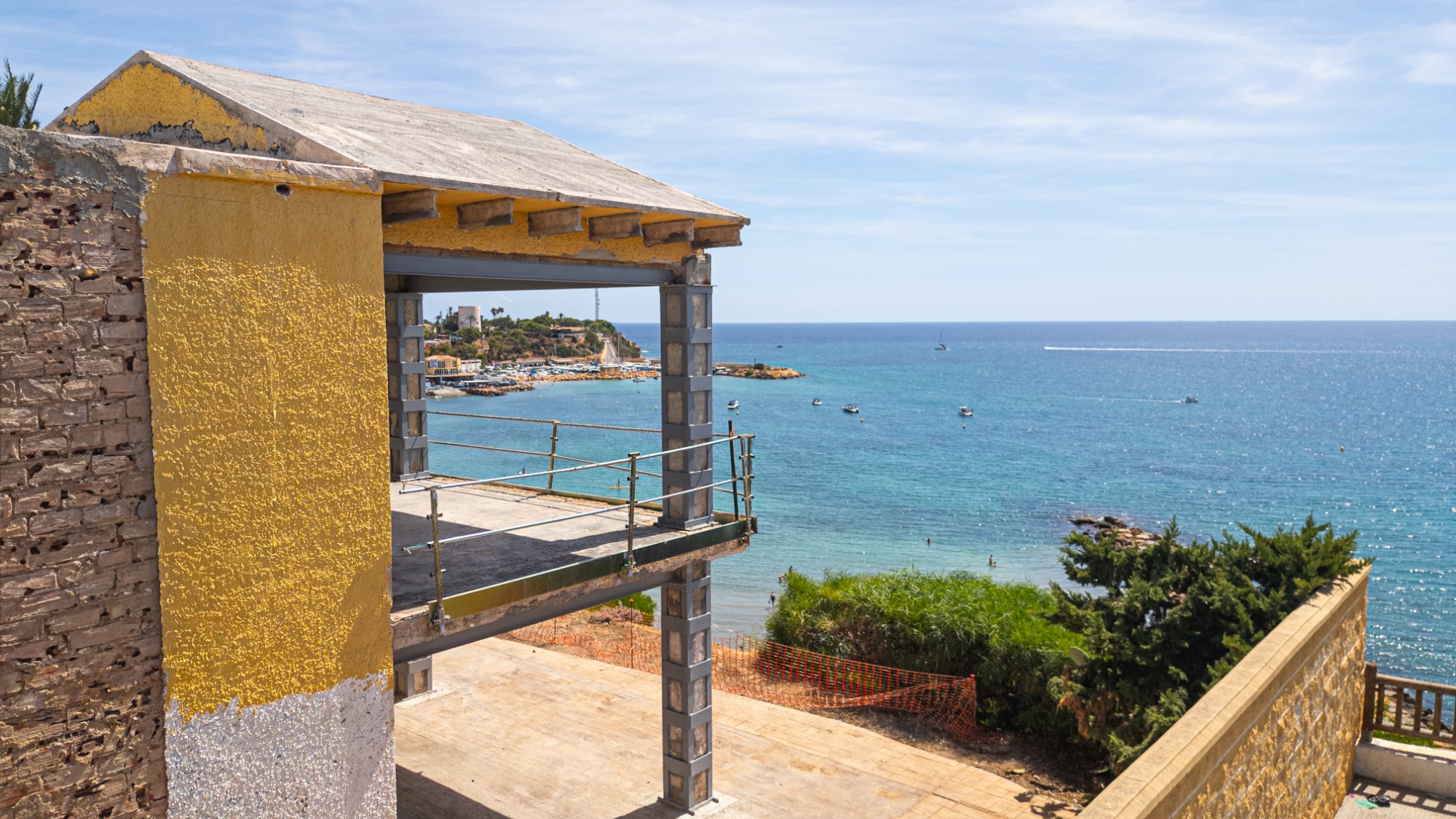 Resale - 5 Bedroom 3 Bathroom Villa in Cabo Roig - Cabo Roig  - Alicante