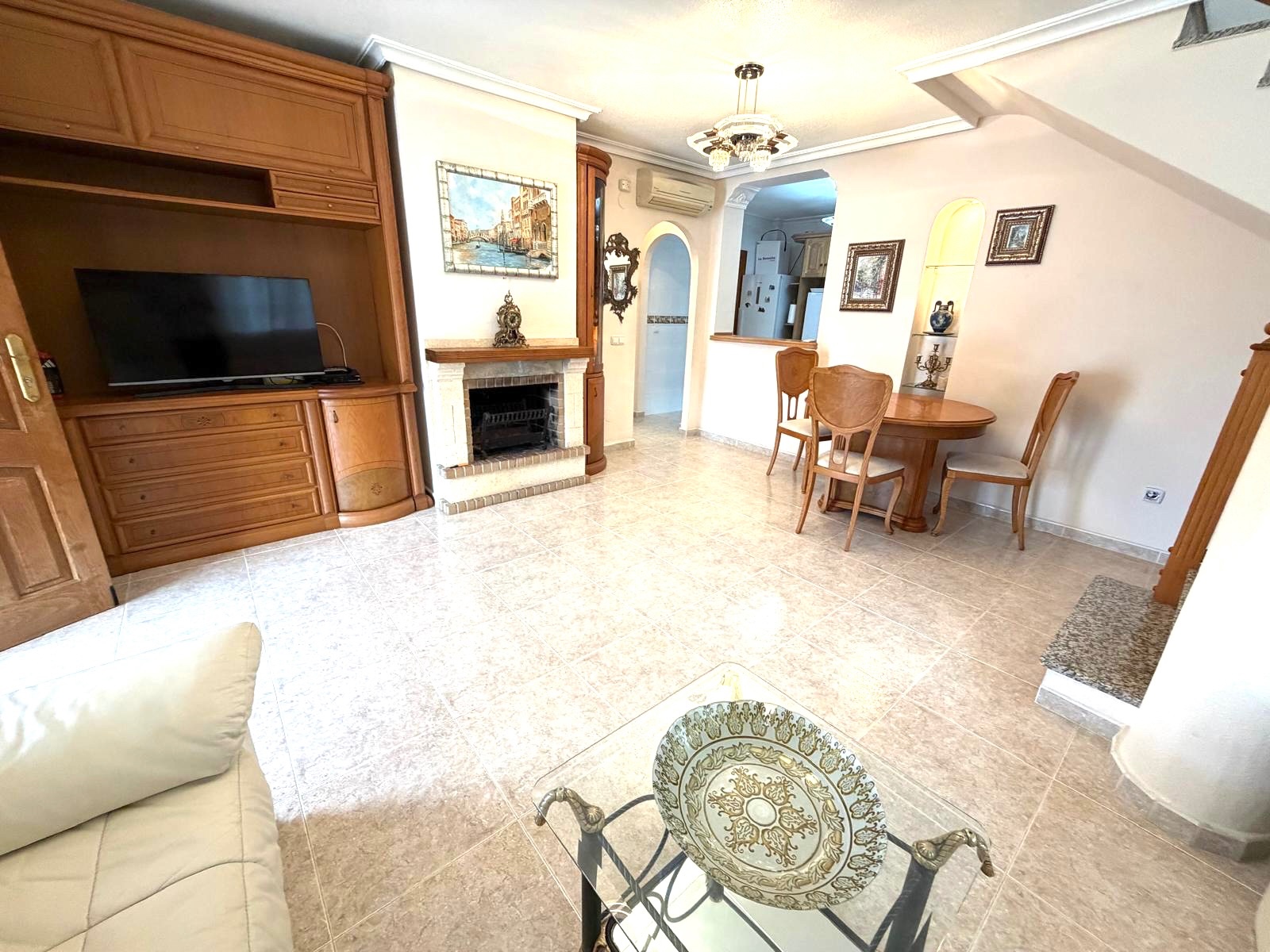 Resale - 3 Bedroom 2 Bathroom Villa in Orihuela Costa - Villamartín-Las Filipinas  - Alicante