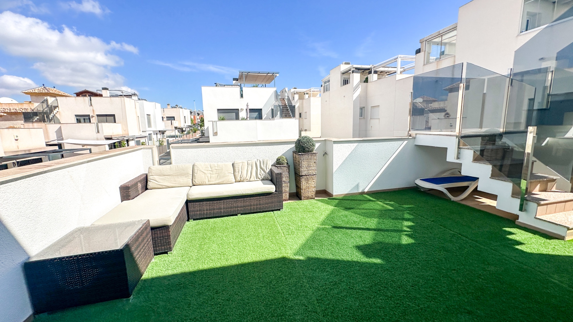 Resale - 5 Bedroom 3 Bathroom Villa in Torrevieja - Nueva Torrevieja - Aguas Nuevas  - Alicante