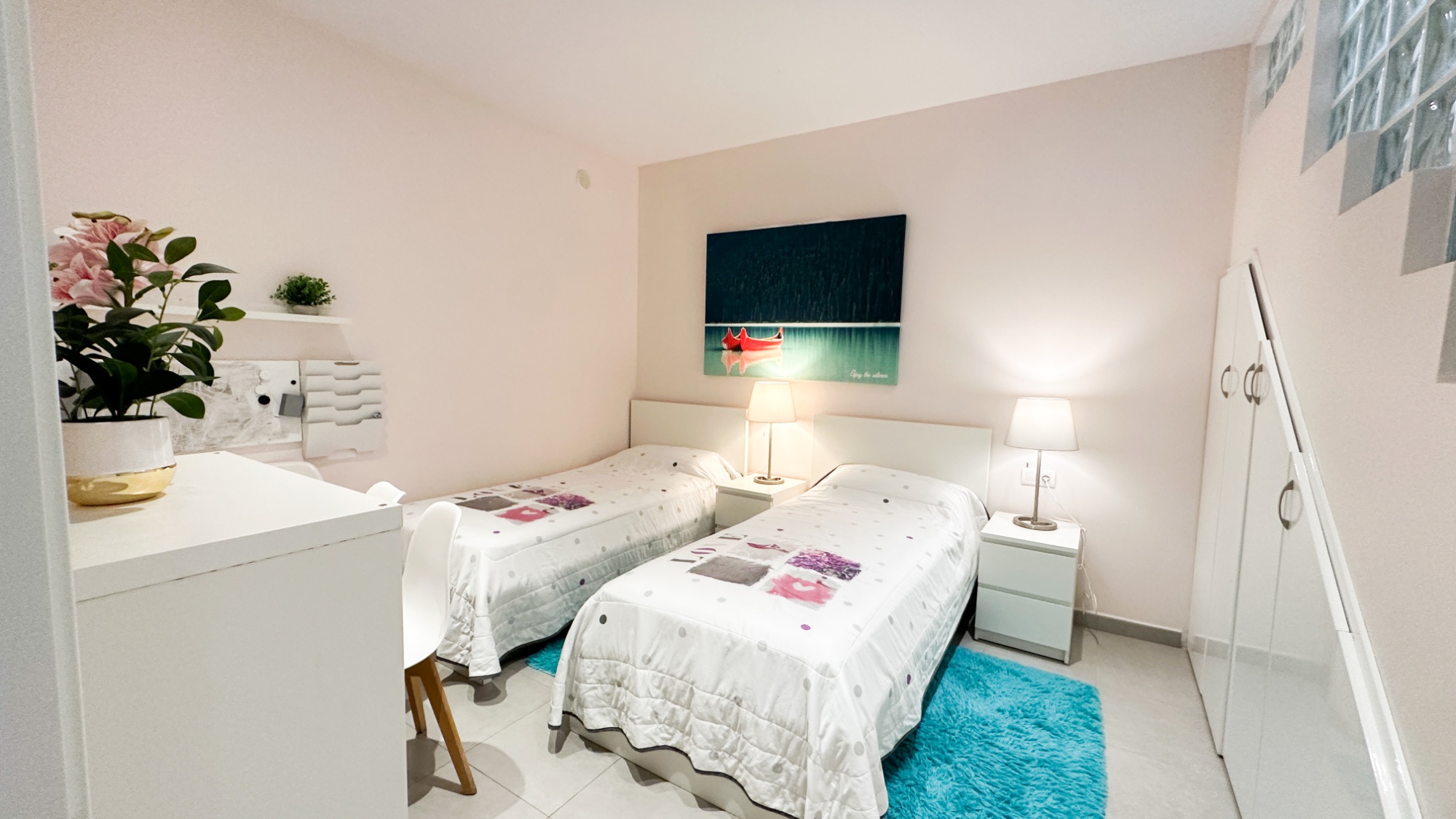 Resale - 5 Bedroom 3 Bathroom Villa in Torrevieja - Nueva Torrevieja - Aguas Nuevas  - Alicante