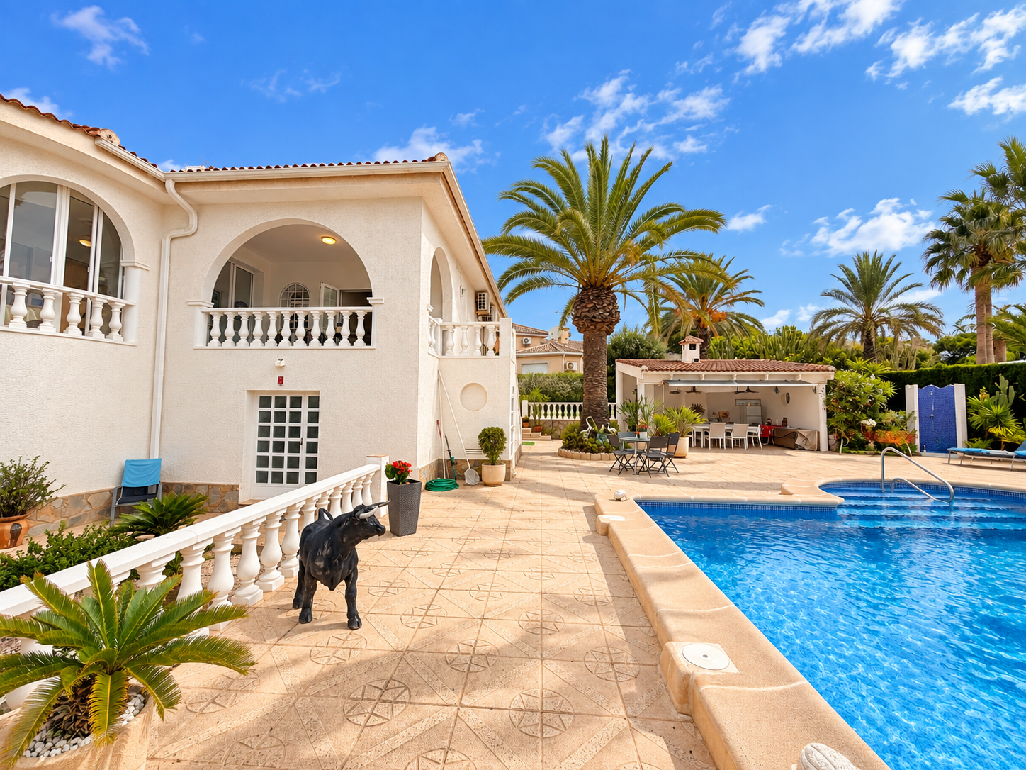 Resale - 5 Bedroom 3 Bathroom Villa in Ciudad Quesada - Ciudad Quesada  - Alicante