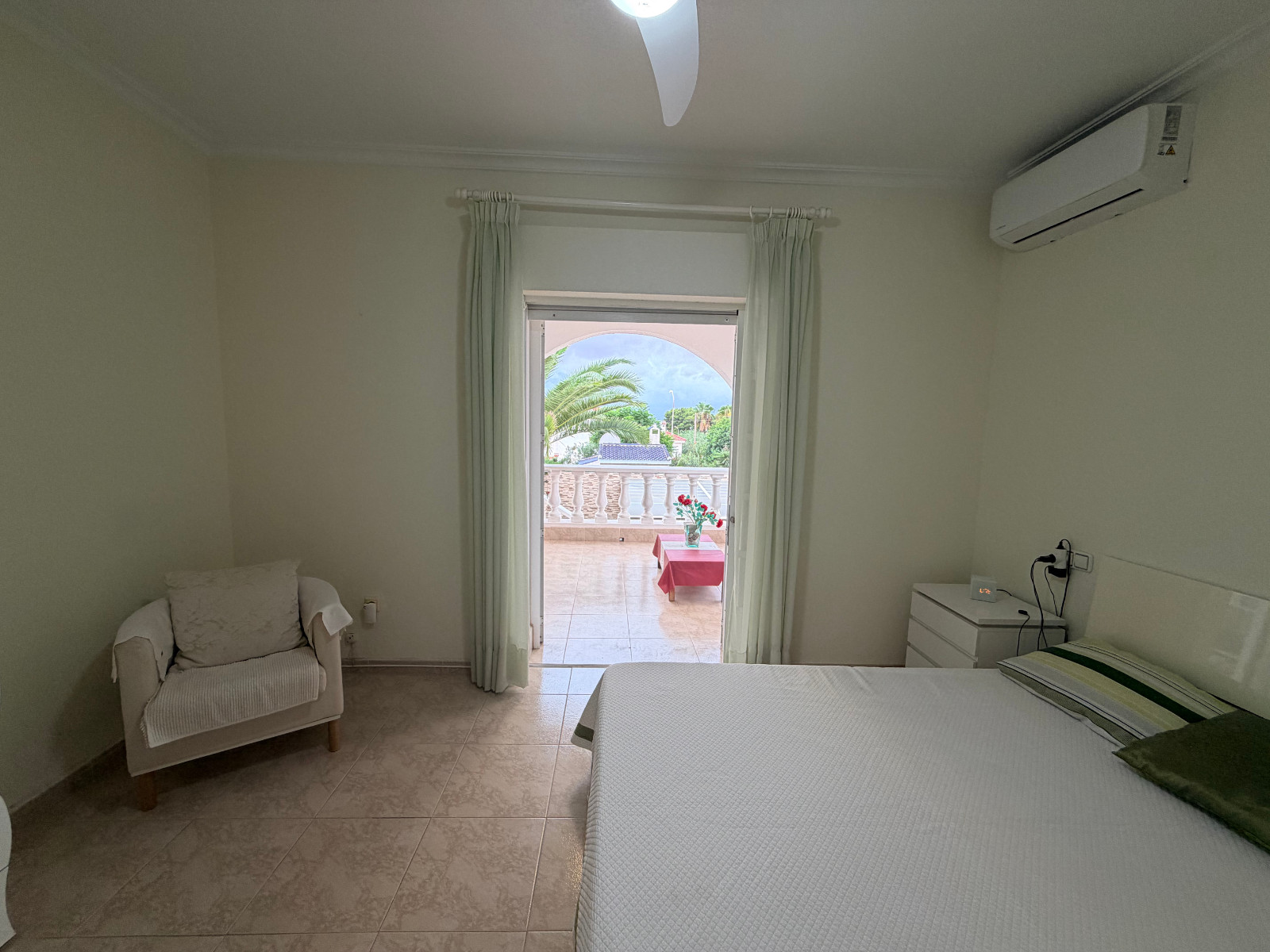 Resale - 5 Bedroom 3 Bathroom Villa in Ciudad Quesada - Ciudad Quesada  - Alicante