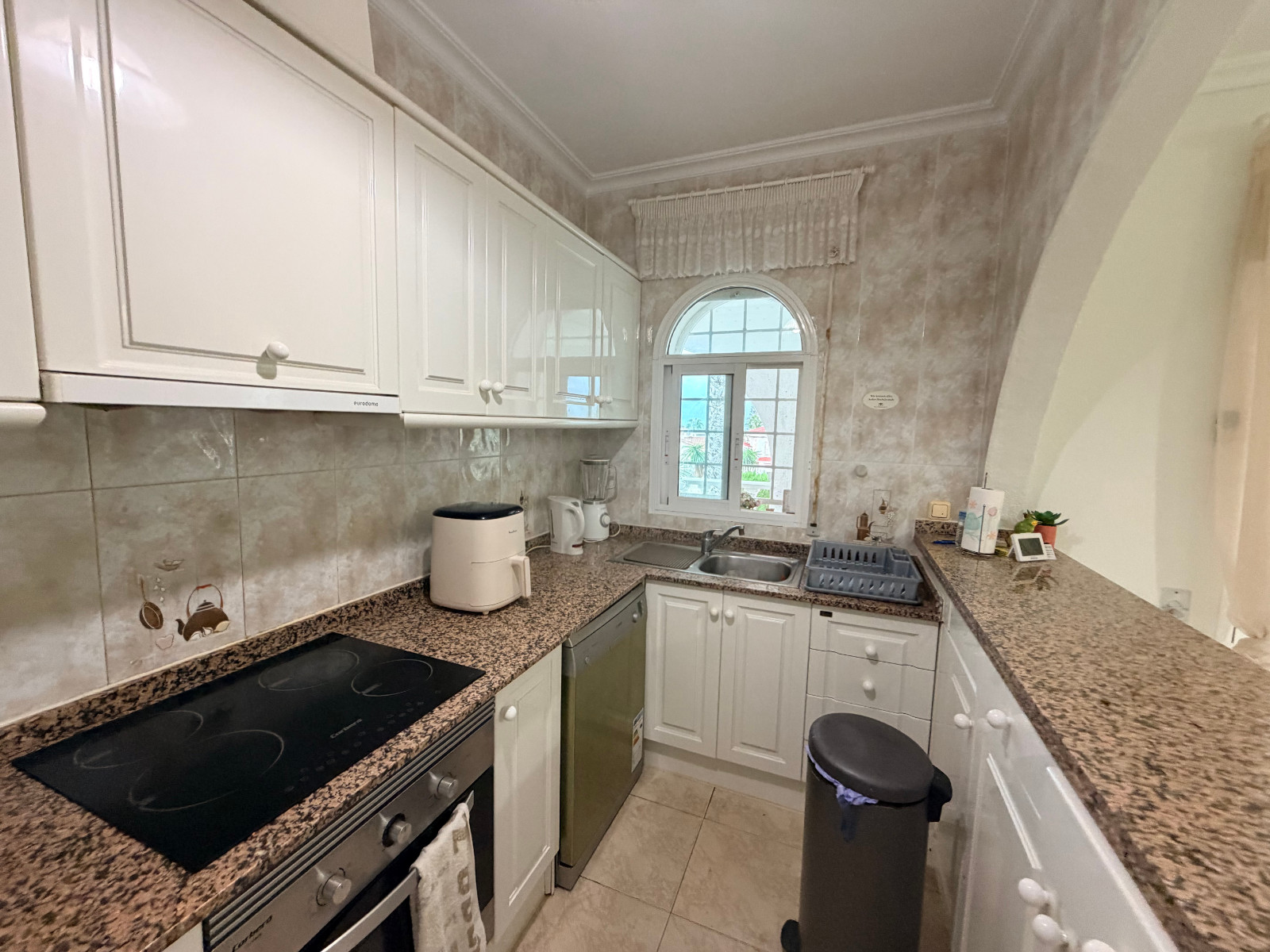 Resale - 5 Bedroom 3 Bathroom Villa in Ciudad Quesada - Ciudad Quesada  - Alicante