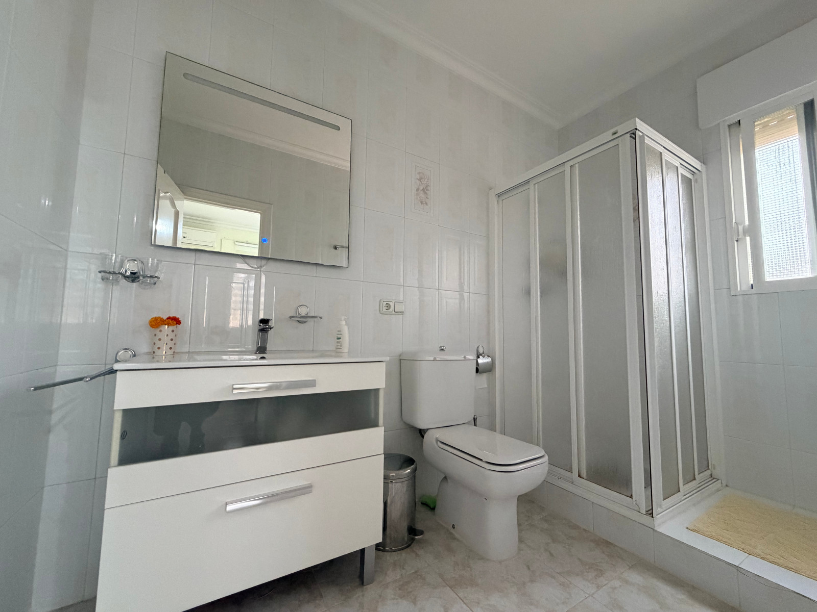 Resale - 5 Bedroom 3 Bathroom Villa in Ciudad Quesada - Ciudad Quesada  - Alicante