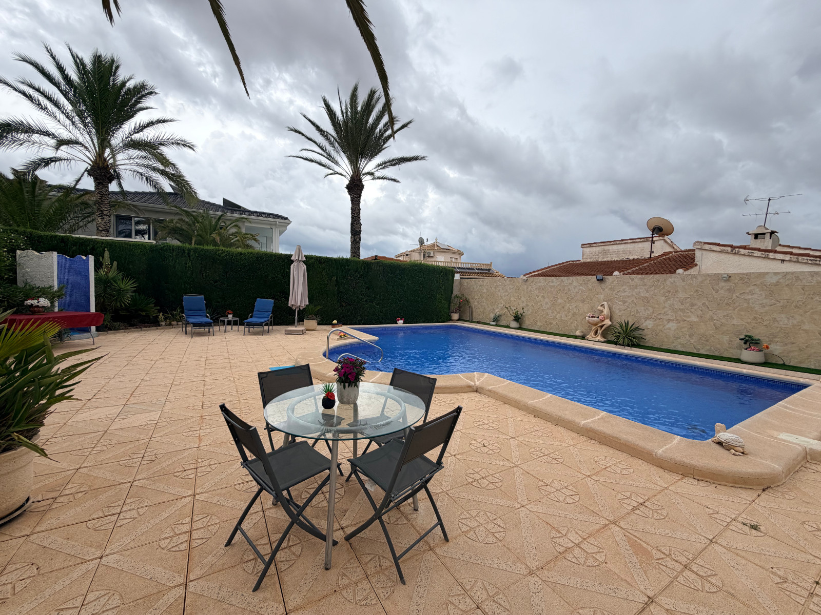 Resale - 5 Bedroom 3 Bathroom Villa in Ciudad Quesada - Ciudad Quesada  - Alicante