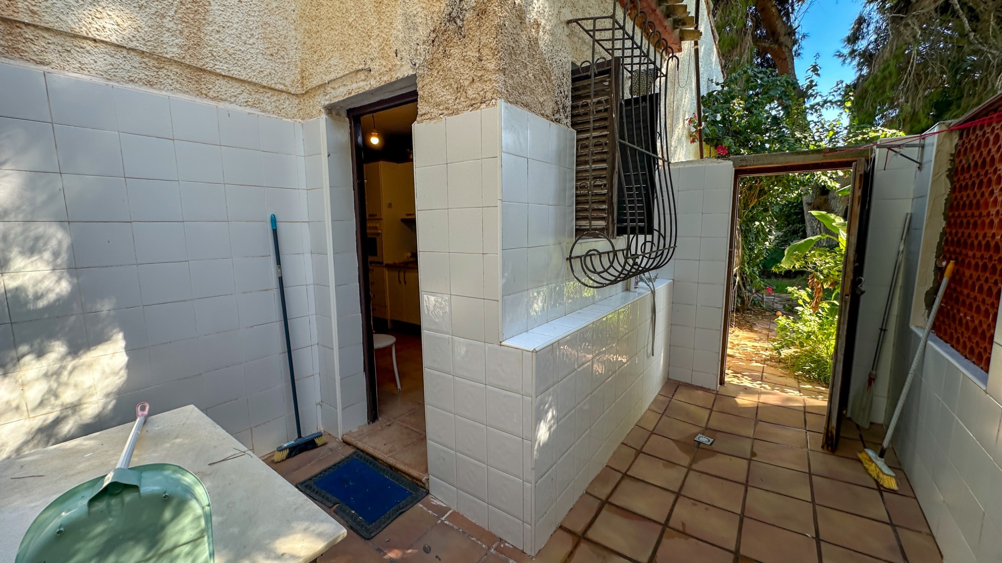 Resale - 4 Bedroom 2 Bathroom Villa in Orihuela Costa - Punta Prima  - Alicante