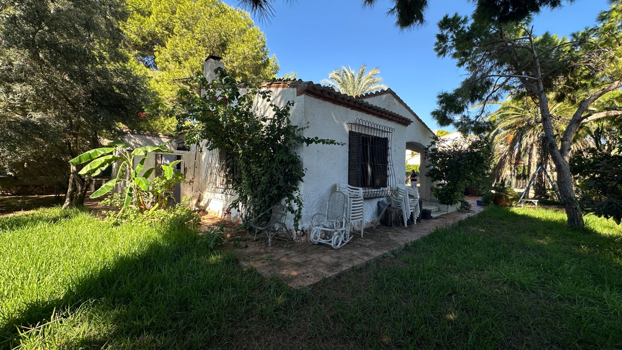 Resale - 4 Bedroom 2 Bathroom Villa in Orihuela Costa - Punta Prima  - Alicante
